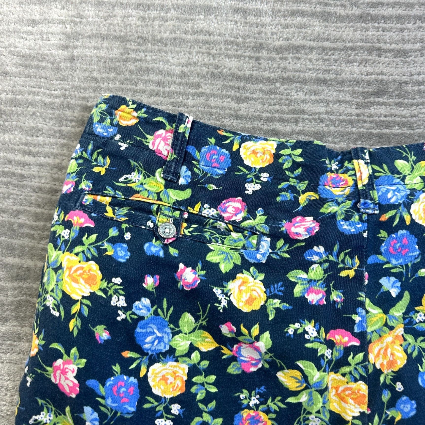 Polo Ralph Lauren Polo Ralph Lauren Shorts Mens 35 Blue Floral All Over Print Linen Blend Size US S / EU 44-46 / 1 - 3 Thumbnail