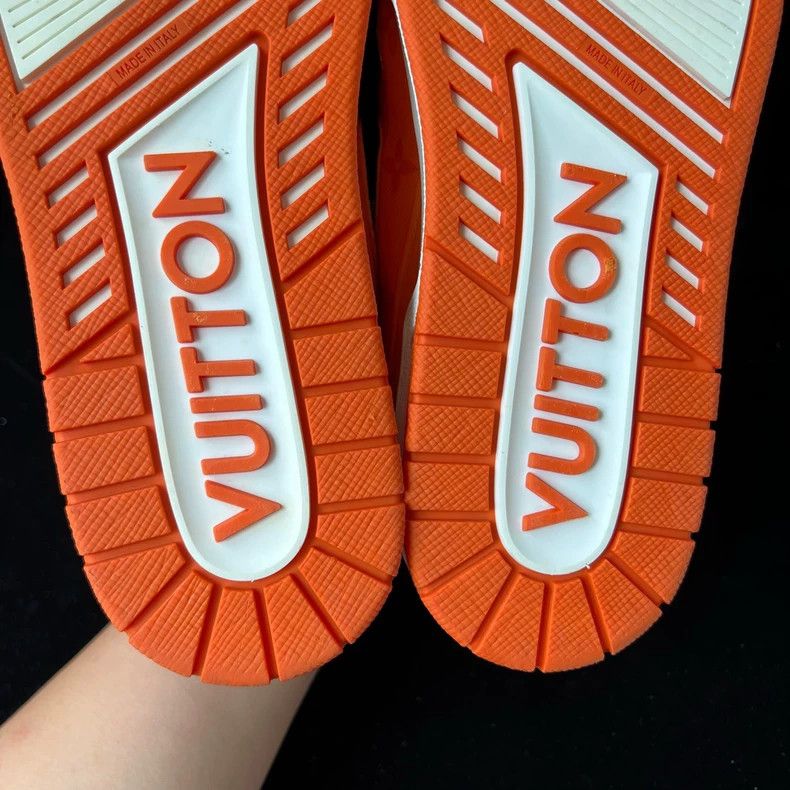 Louis Vuitton Louis Vuitton Trainer white and orange board shoes Size US 10 / EU 43 - 9 Thumbnail