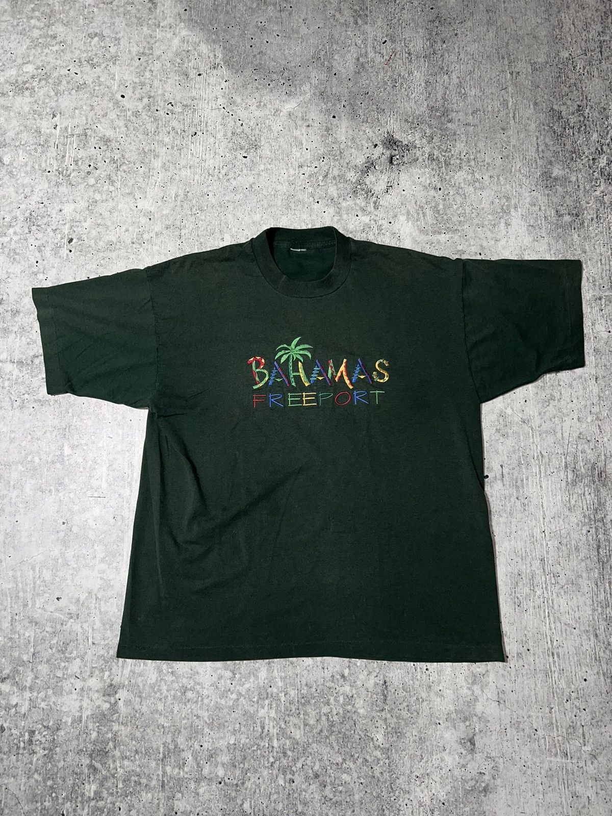Other Vintage Y2K Bahamas Freeport Embroidered Tee Size US L / EU 52-54 / 3 - 1 Thumbnail