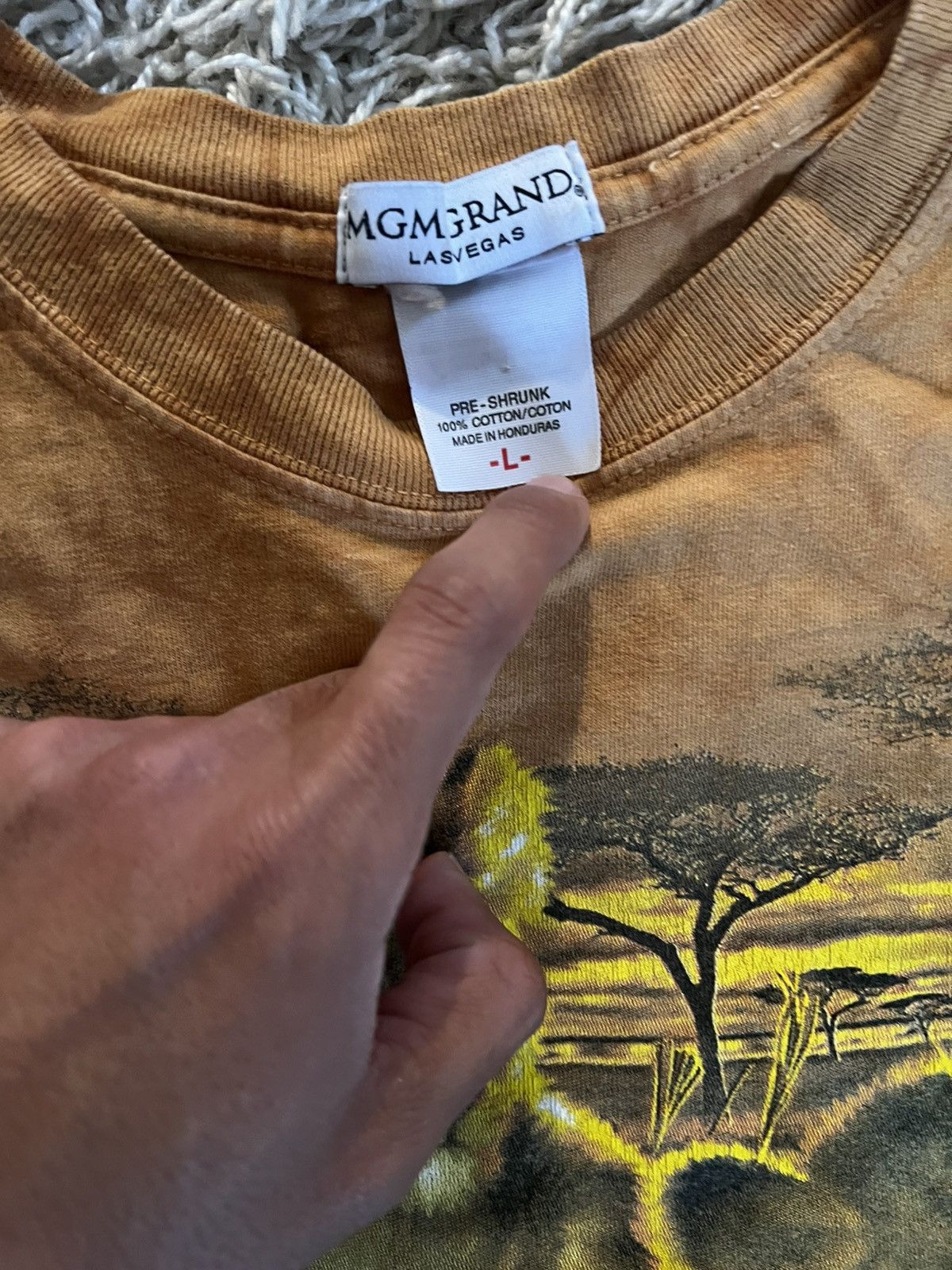 Other MGM Grand Tiger Tee Size US L / EU 52-54 / 3 - 2 Thumbnail