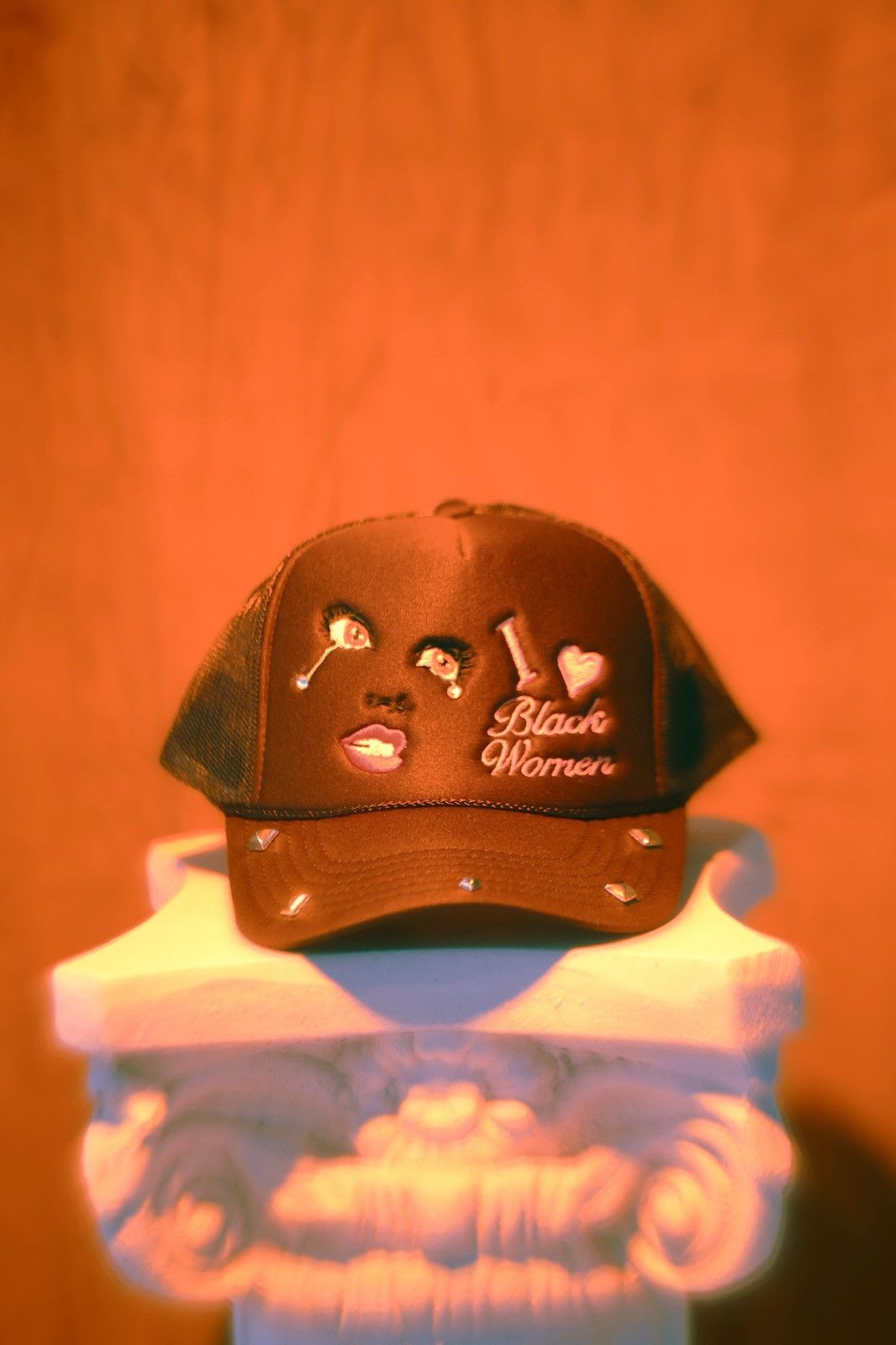 Vintage CLT “ I <3 black women” trucker hat GLOW TEXT Size ONE SIZE - 5 Thumbnail