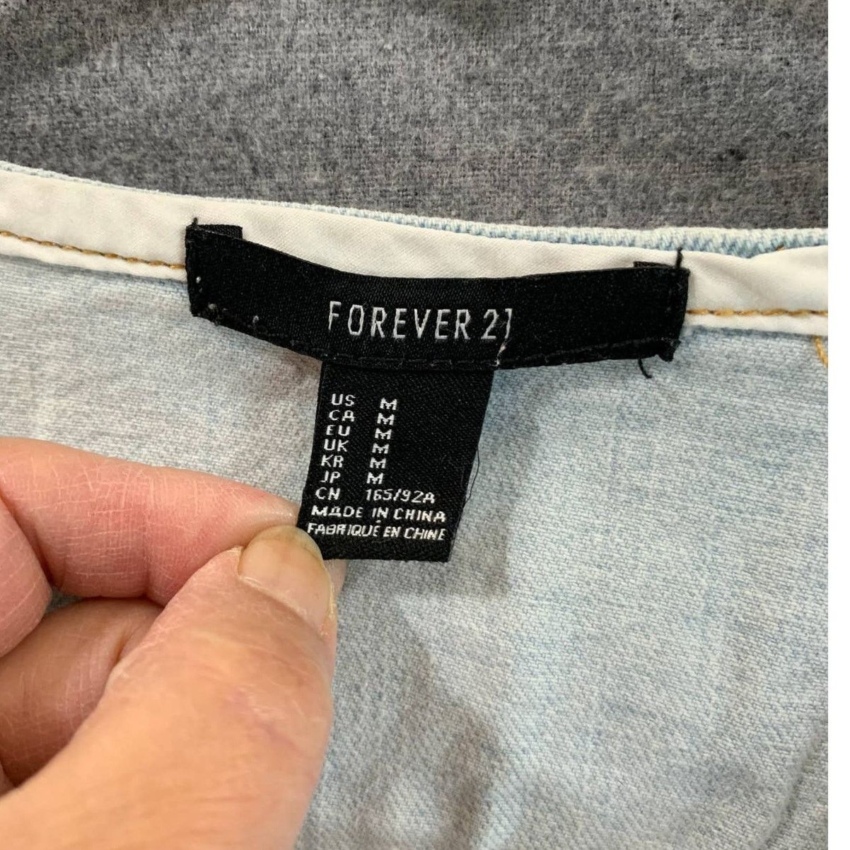 Forever 21 FOREVER 21 Denim Jacket Womens Medium Blue Jeans Size M / US 6-8 / IT 42-44 - 3 Thumbnail