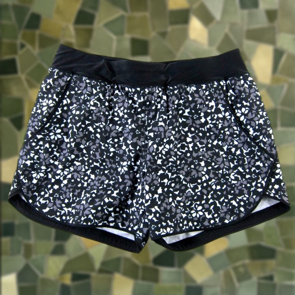 Lands' End Lands' End Black Floral Stretch Pocket Running Active Gym Short Woman 10P Size 32" / US 10 / IT 46 - 1 Thumbnail