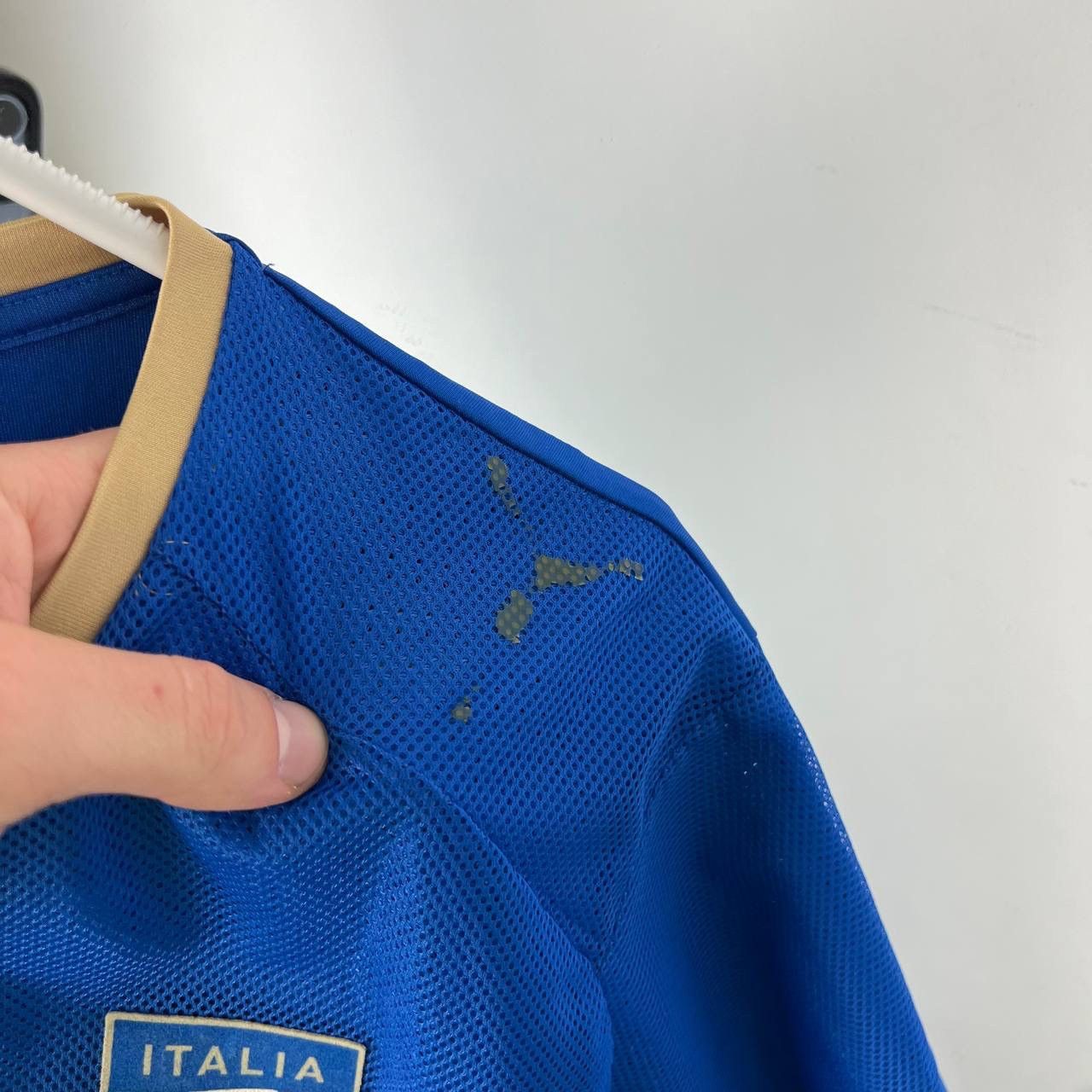 Puma Vintage Y2K Puma Italy Home Soccer Jersey T-Shirt Size US L / EU 52-54 / 3 - 4 Thumbnail