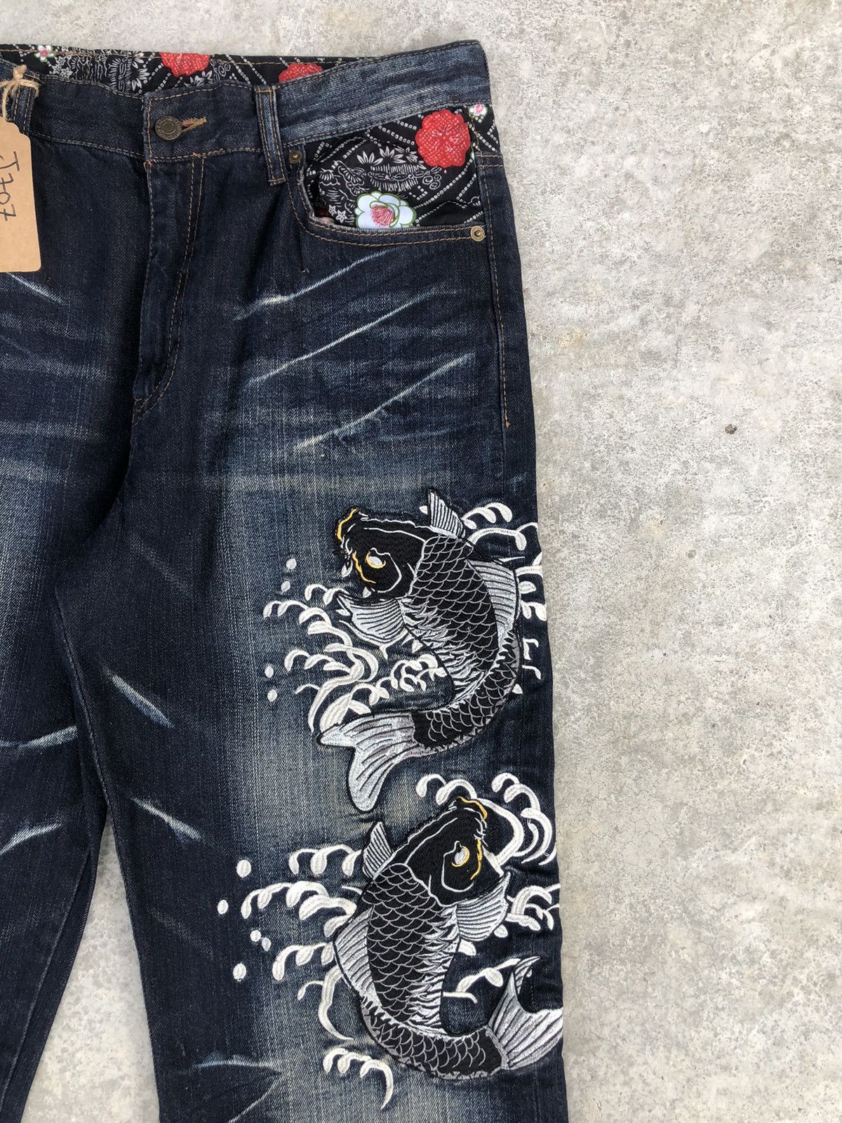 Japanese Brand Japanese Dominate Fish Koi Embroidered Jeans Distressed Size US 31 - 5 Thumbnail