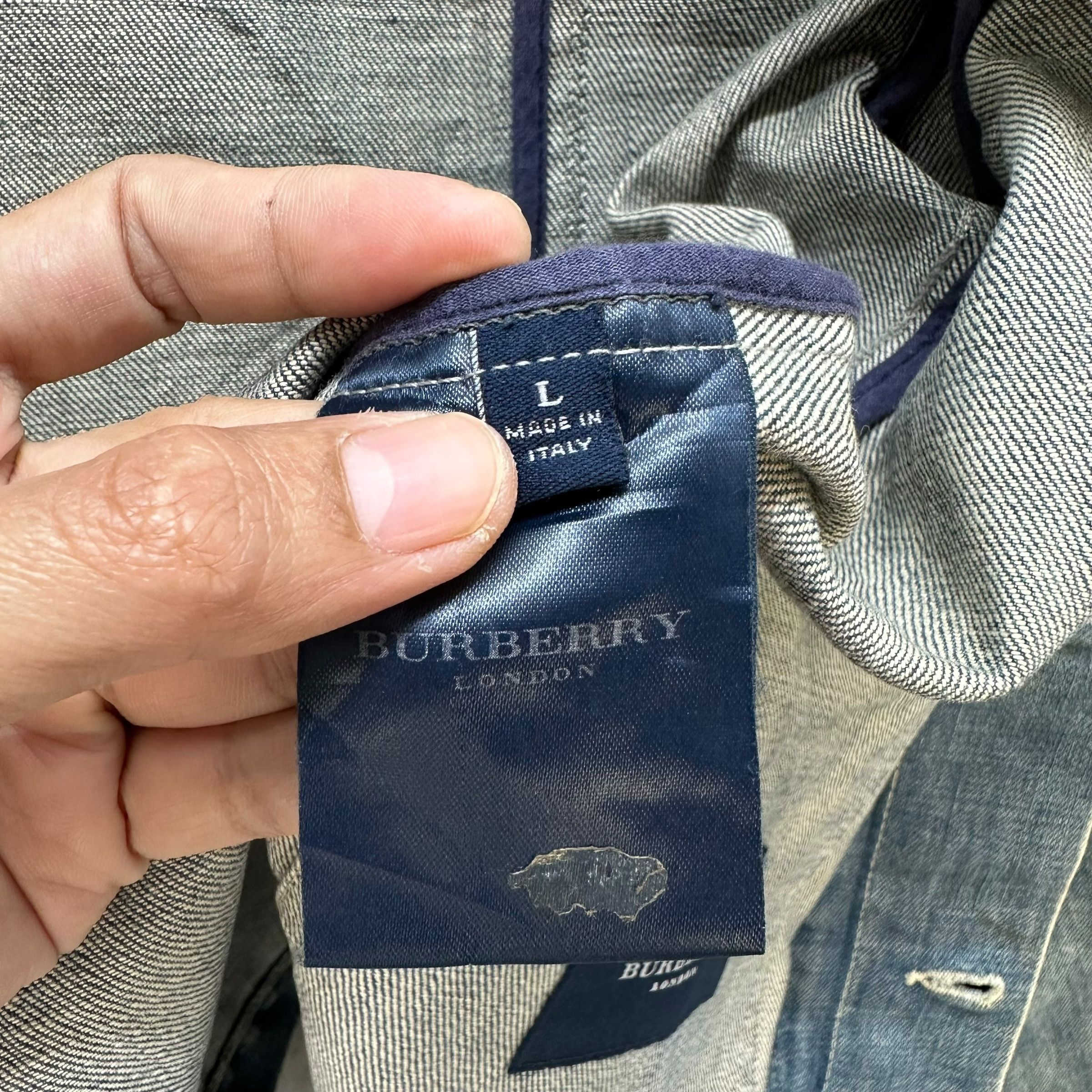 Burberry BURBERRY LONDON Washed Denim Jacket Made in Italy #A81-1952 Size US L / EU 52-54 / 3 - 12 Thumbnail