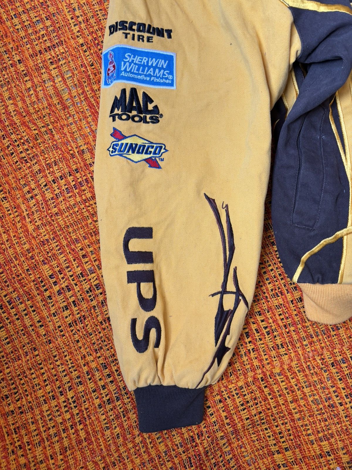 Chase Authentics NASCAR UPS Racing Team brown & yellow jacket Size US L / EU 52-54 / 3 - 3 Thumbnail