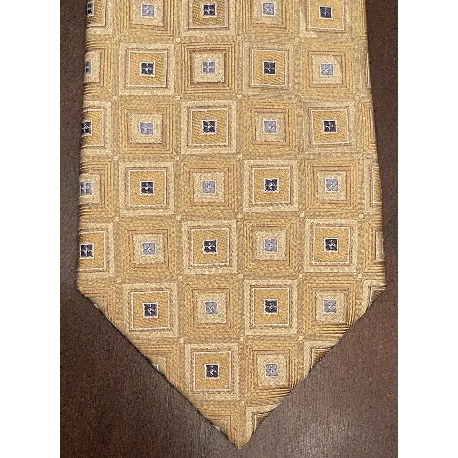 Club Room Club Room Gold Blue 100% Silk Men’s Neck Tie Made In China Size ONE SIZE - 1 Thumbnail