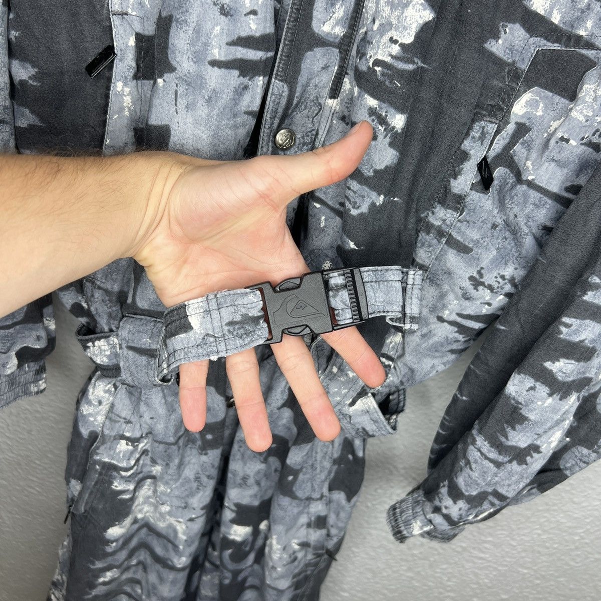 Quicksilver × Quiksilver × Vintage Quiksilver Vintage Tracksuit Suit Ski Racing Body Camo Print Size US M / EU 48-50 / 2 - 5 Thumbnail