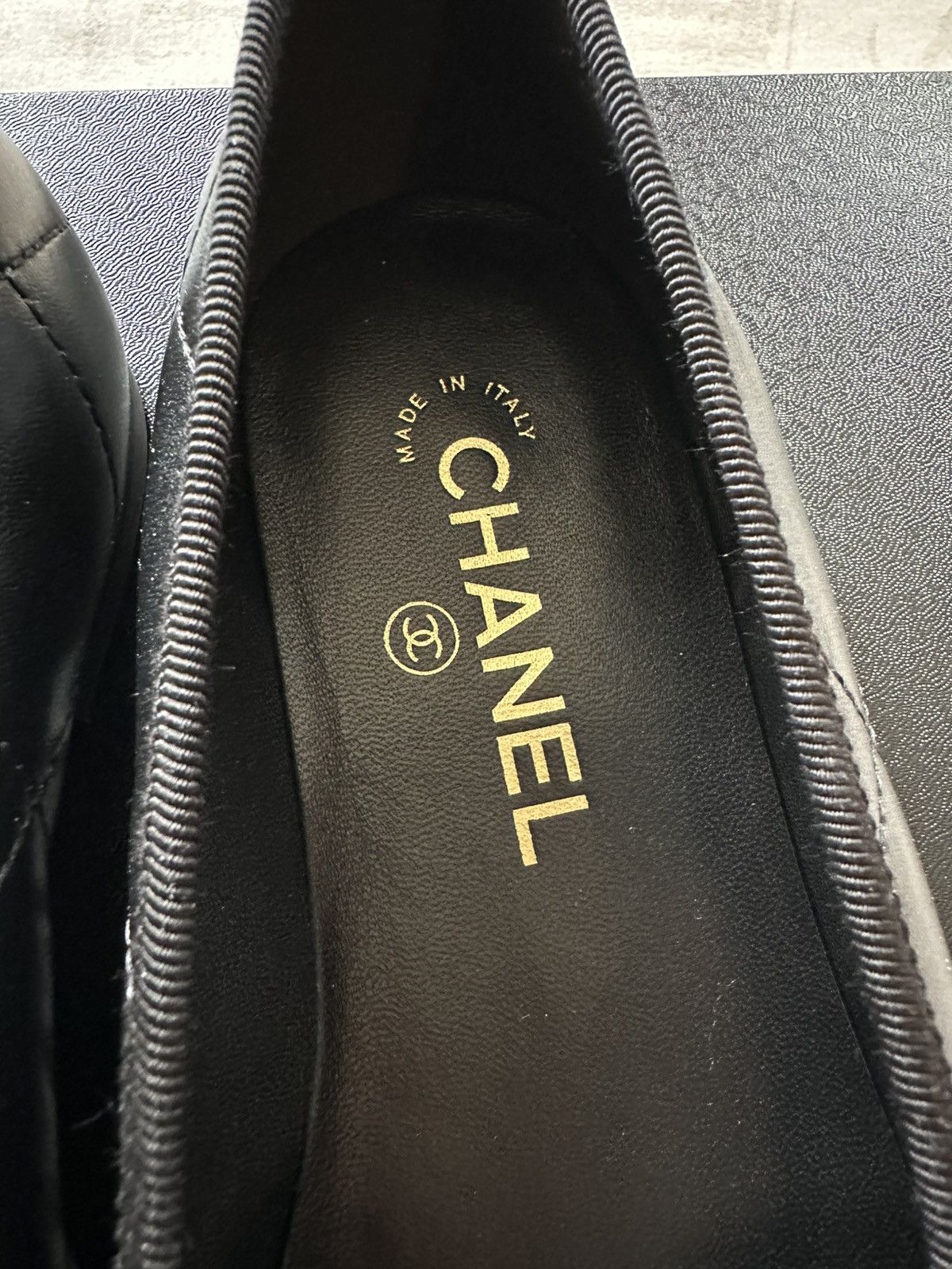 Chanel chanel 26M coco beach cambon flat black color size 38 Size US 8 / IT 38 - 4 Thumbnail