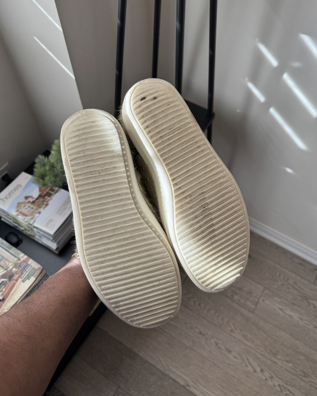 Rick Owens [Make Offer] Rick Owens Long hair Ramones Dirty in Acid/Milk Size US 9 / EU 42 - 9 Thumbnail