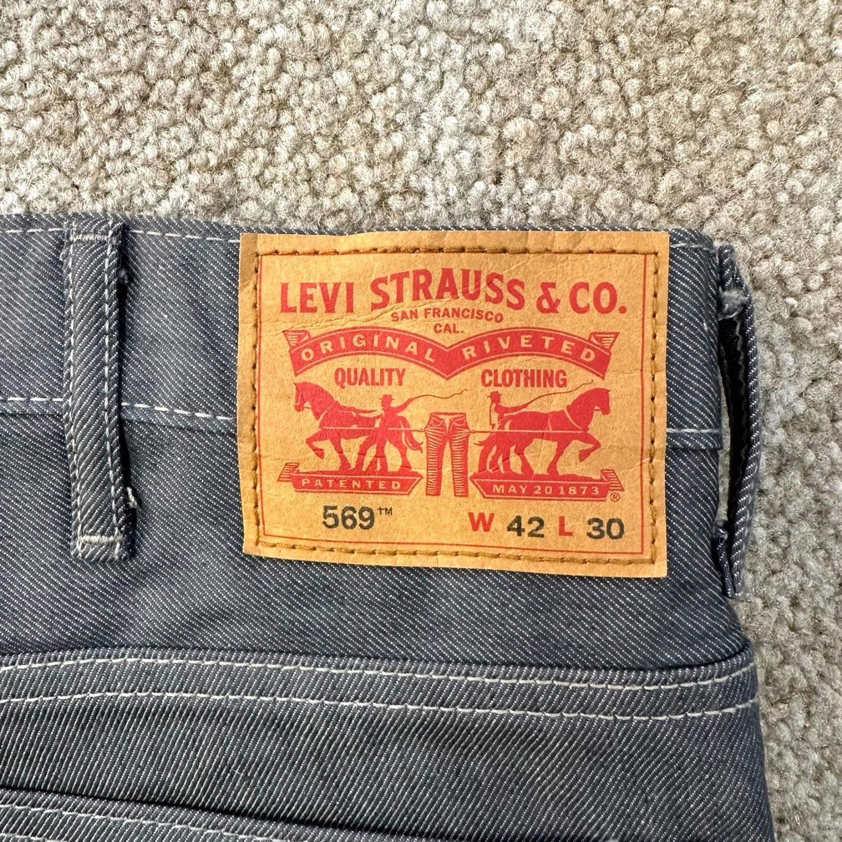 Levi's Levi's 569 Loose Straight Jeans Mens 42x30 Gray Denim Baggy 90s Grunge Distressed Relaxed Fit Bag Loops 5-Pocket Denim Jeans Size US 42 / EU 58 - 4 Thumbnail