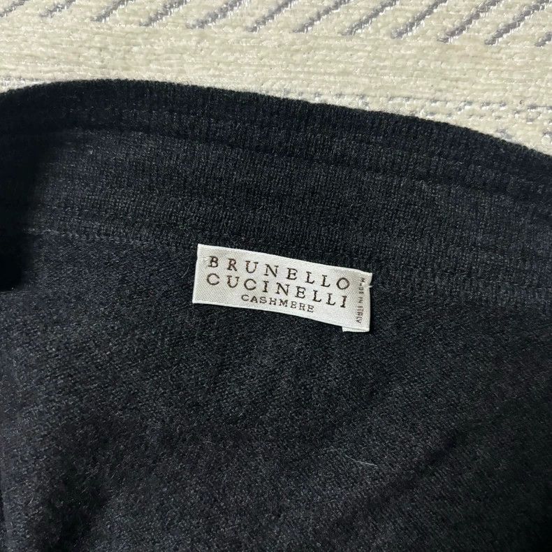 Brunello Cucinelli Brunello Cucinelli Gray Beaded V-Neck Cashmere Sweater Size US M / EU 48-50 / 2 - 1 Thumbnail