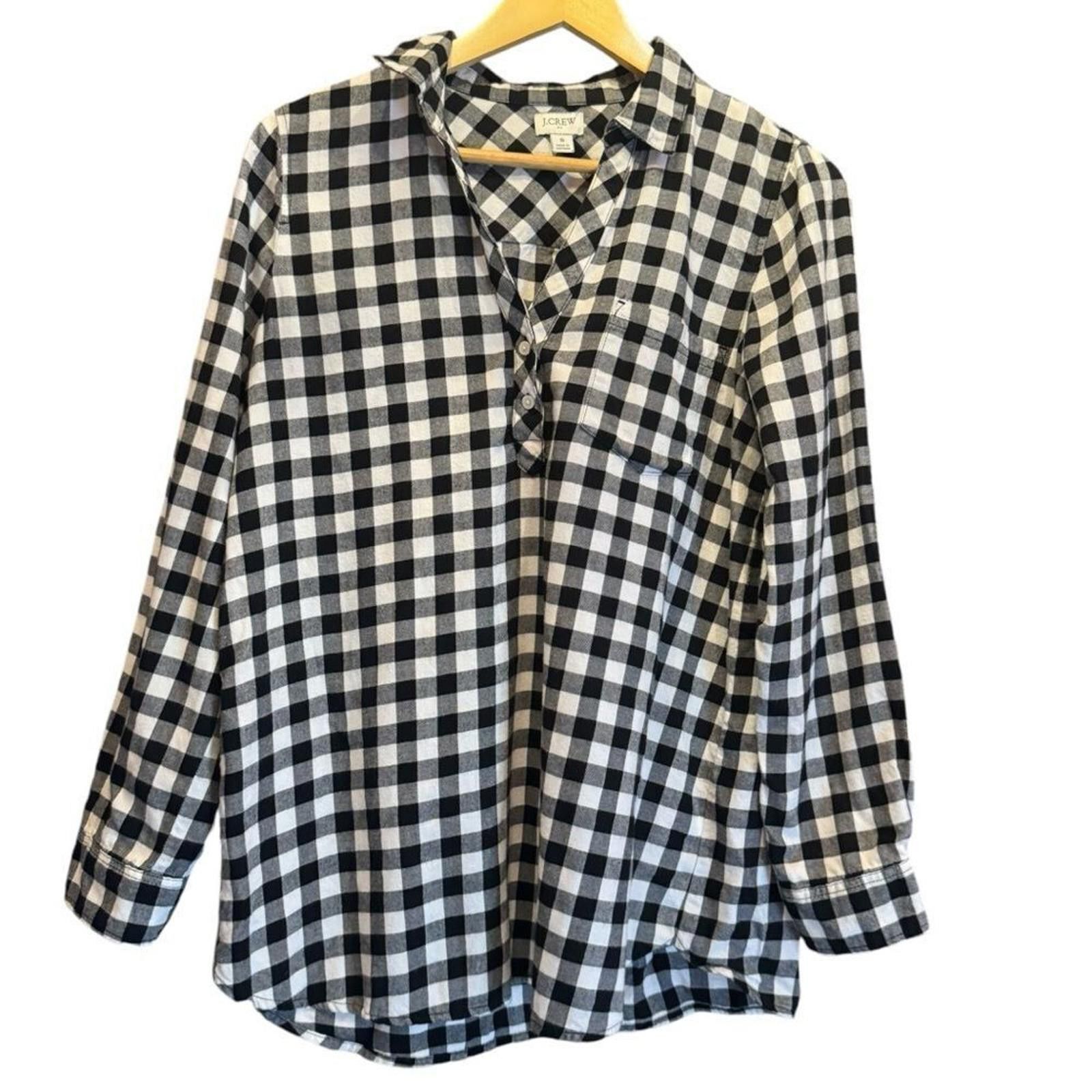 J.Crew NWOT. J. Crew. Plaid Button Up Long Sleeve Top. Size Small. Size S / US 4 / IT 40 - 6 Thumbnail