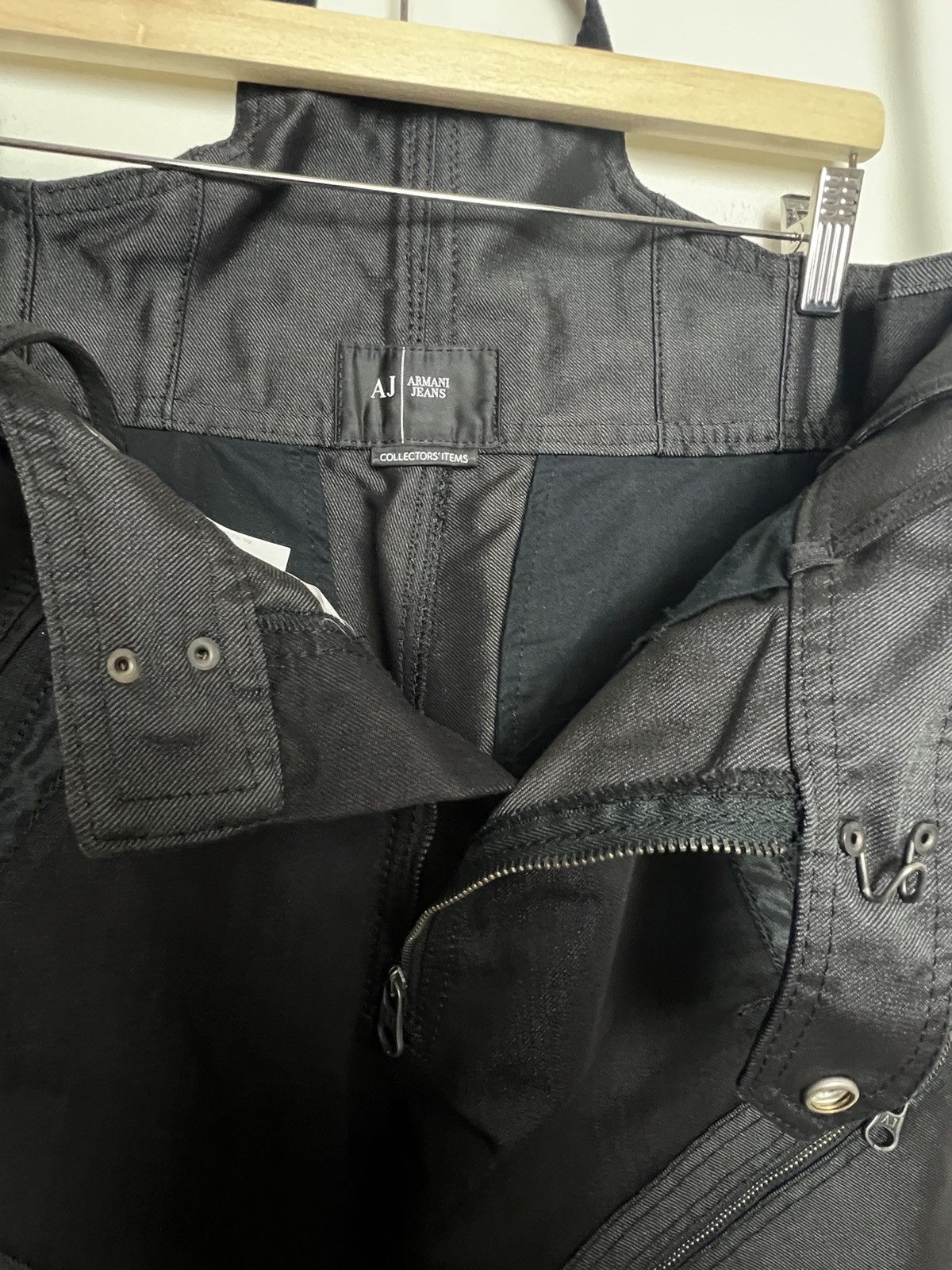 Giorgio Armani armani y2k multipocket cargo pants with braces Size US 33 - 16 Thumbnail
