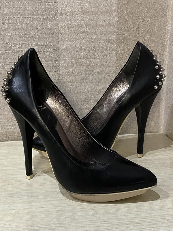 Alexander McQueen Leather shoes studs Alexander McQueen Size US 7 / IT 37 - 1 Thumbnail