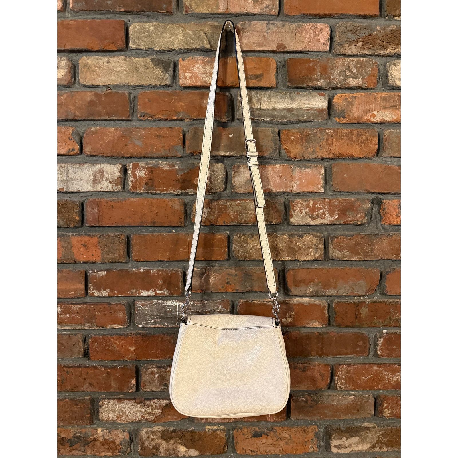 Marc Jacobs Marc Jacobs Empire City Mini Messenger Leather Crossbody Size ONE SIZE - 2 Thumbnail
