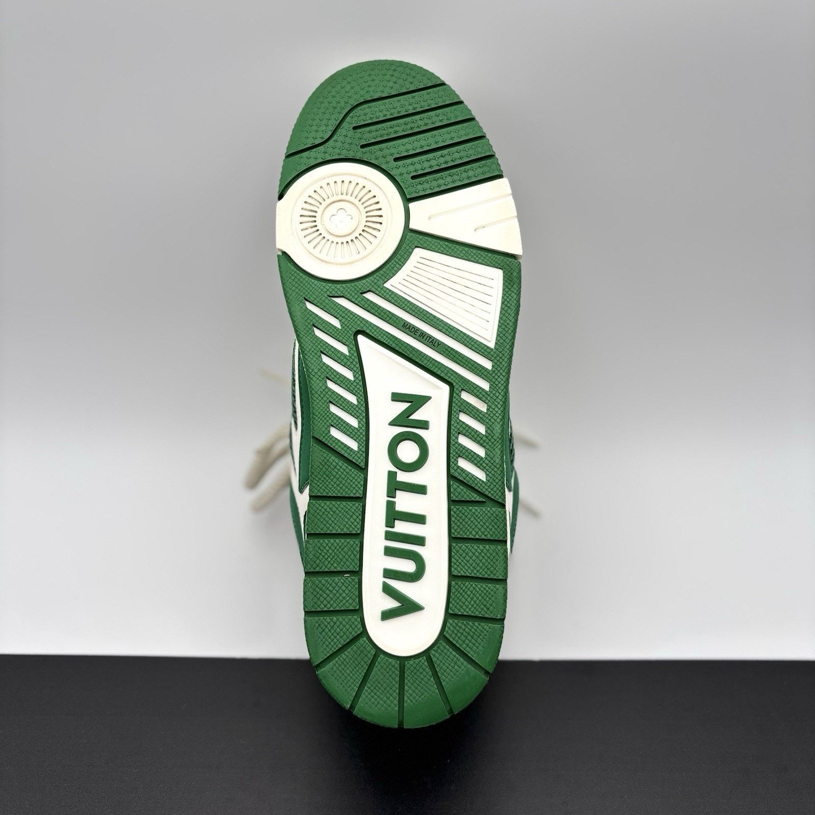 Louis Vuitton Louis Vuitton Skate ' Green, White ' | GREAT CONDITION! Size US 10.5 / EU 43-44 - 17 Thumbnail