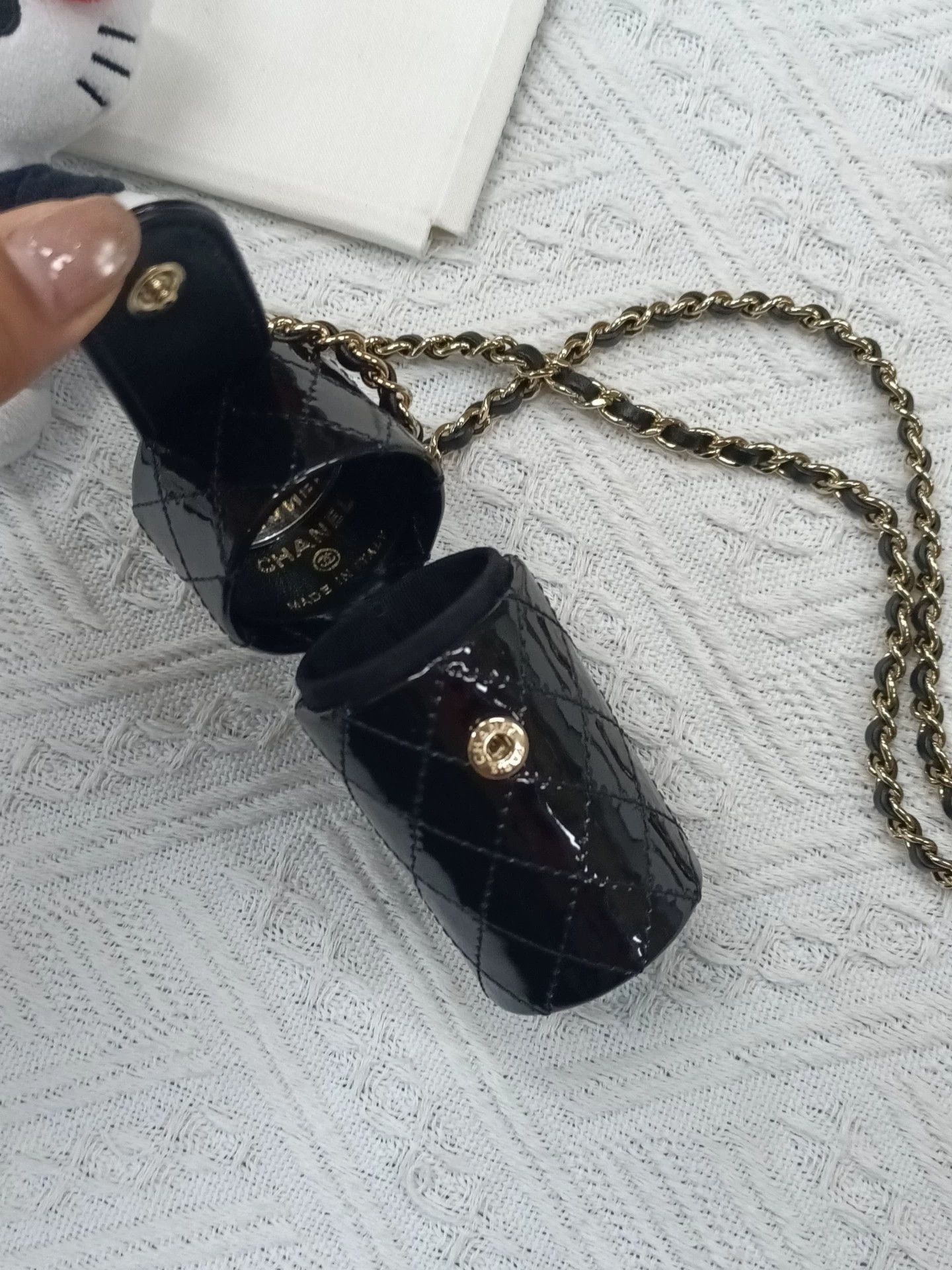 Chanel Chanel Black Patent Leather Chain Crossbody/Necklace Bag Size ONE SIZE - 4 Thumbnail