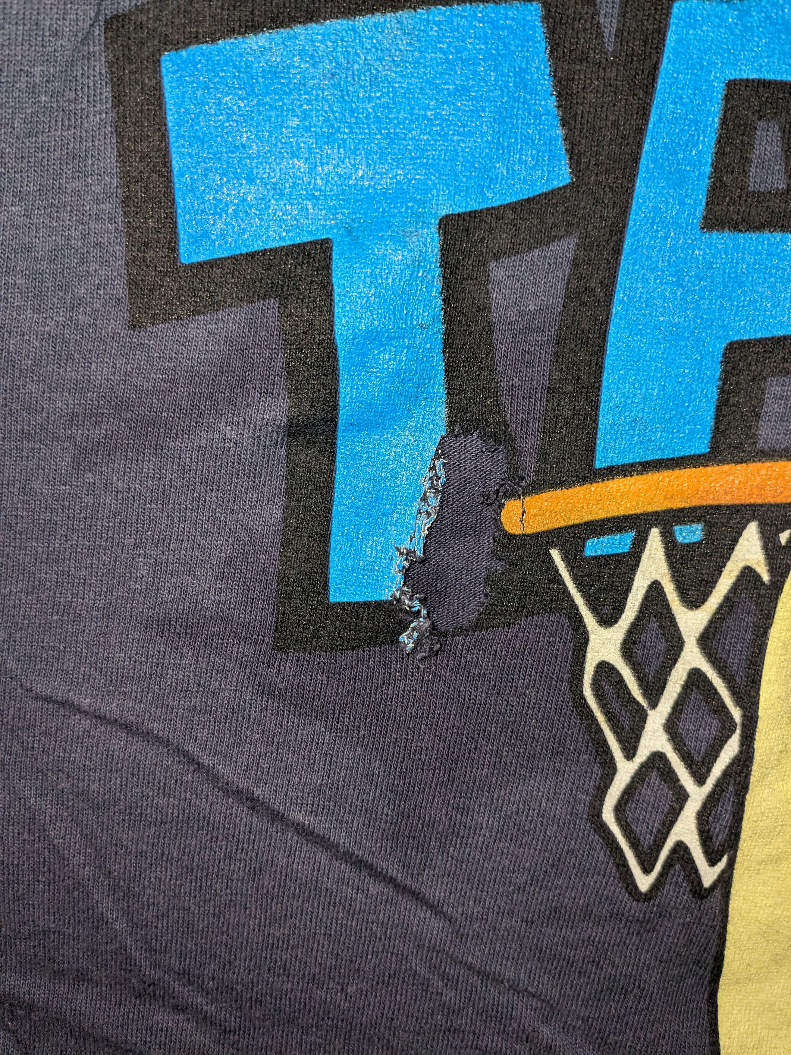 Cartoon Network × Vintage Vintage 1996 Taz Looney Tunes Basketball NBA Large T-Shirt Size US L / EU 52-54 / 3 - 4 Thumbnail