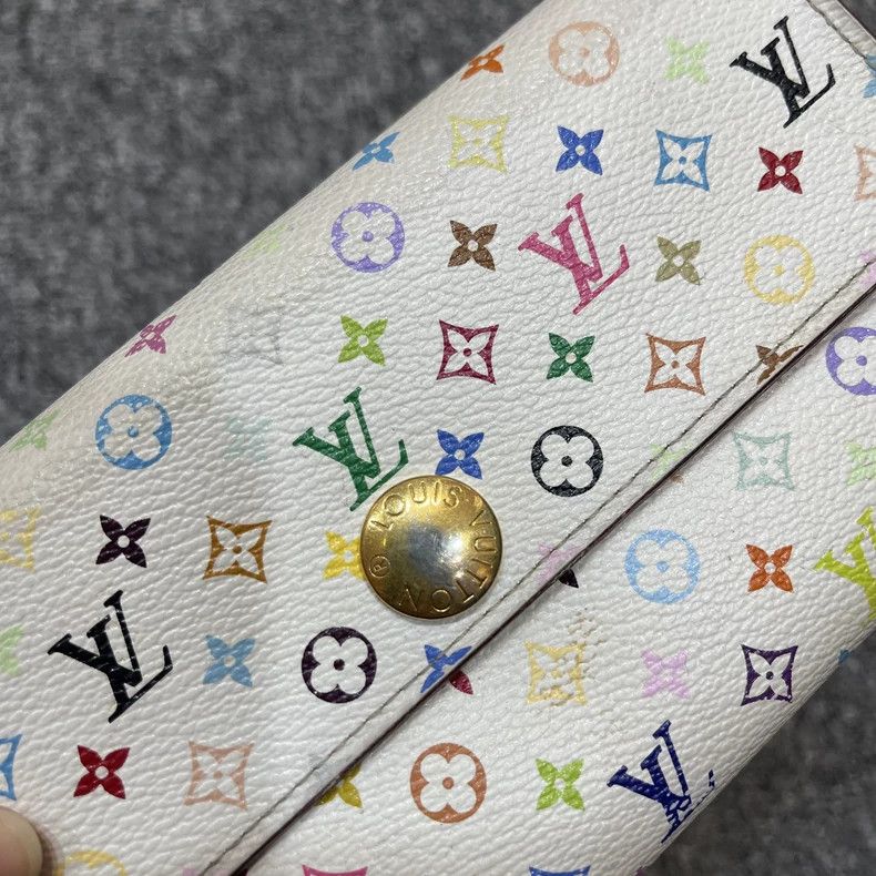 Louis Vuitton Louis Vuitton White classic logo Doudou wallet handbag Size ONE SIZE - 3 Thumbnail