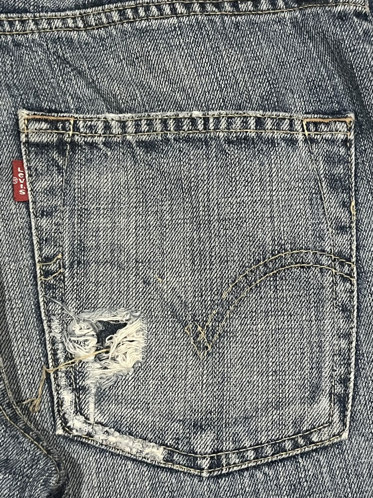 Levi's Vintage Y2K Levi’s Blue Washed Distressed Flare Jeans Size US 31 - 9 Thumbnail