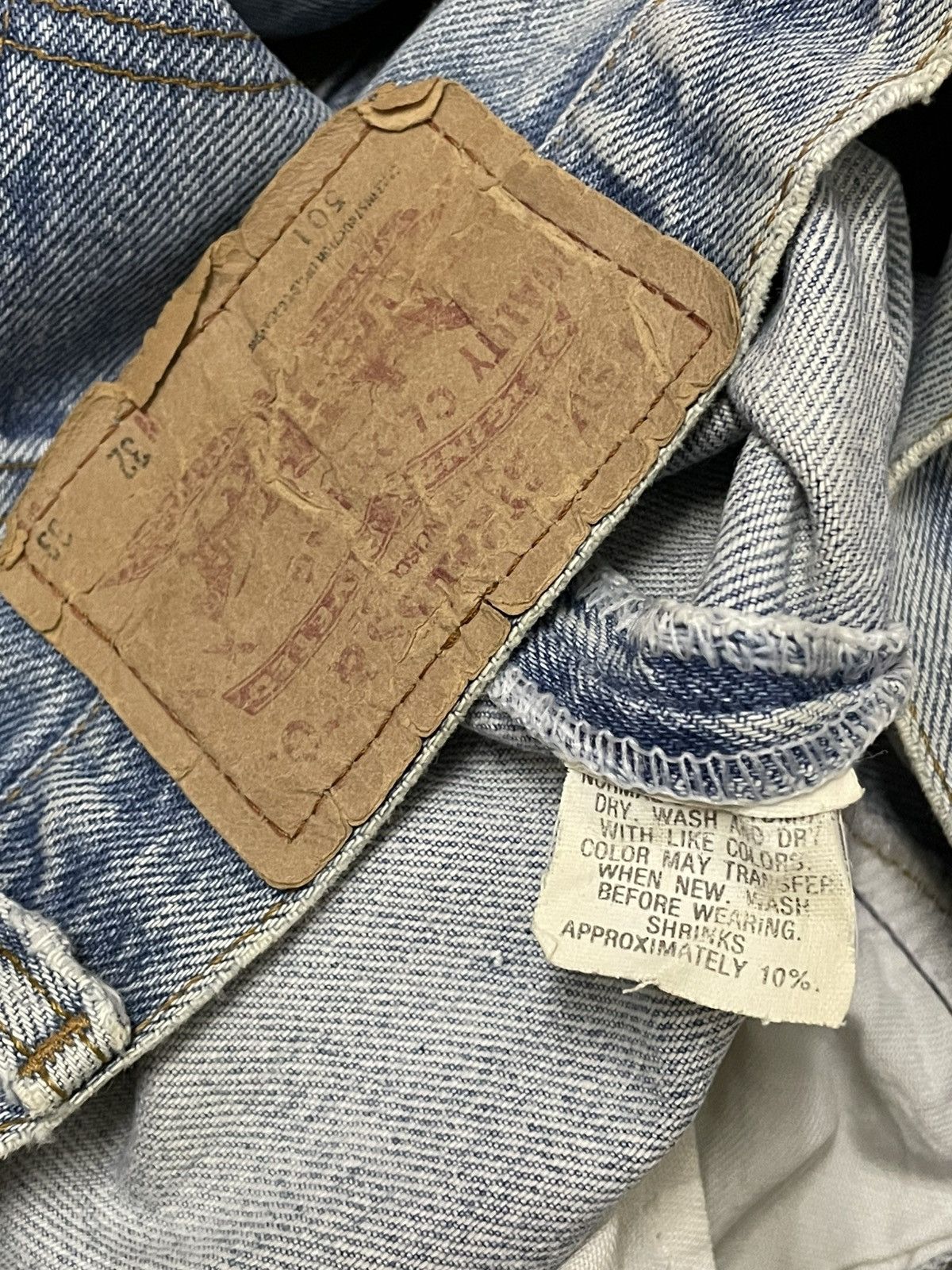 Levi's Vintage Clothing VINTAGE 501 LEVIS 90S DESIGNER OG DESIGN DISTRESSED DENIM Size US 29 - 17 Thumbnail