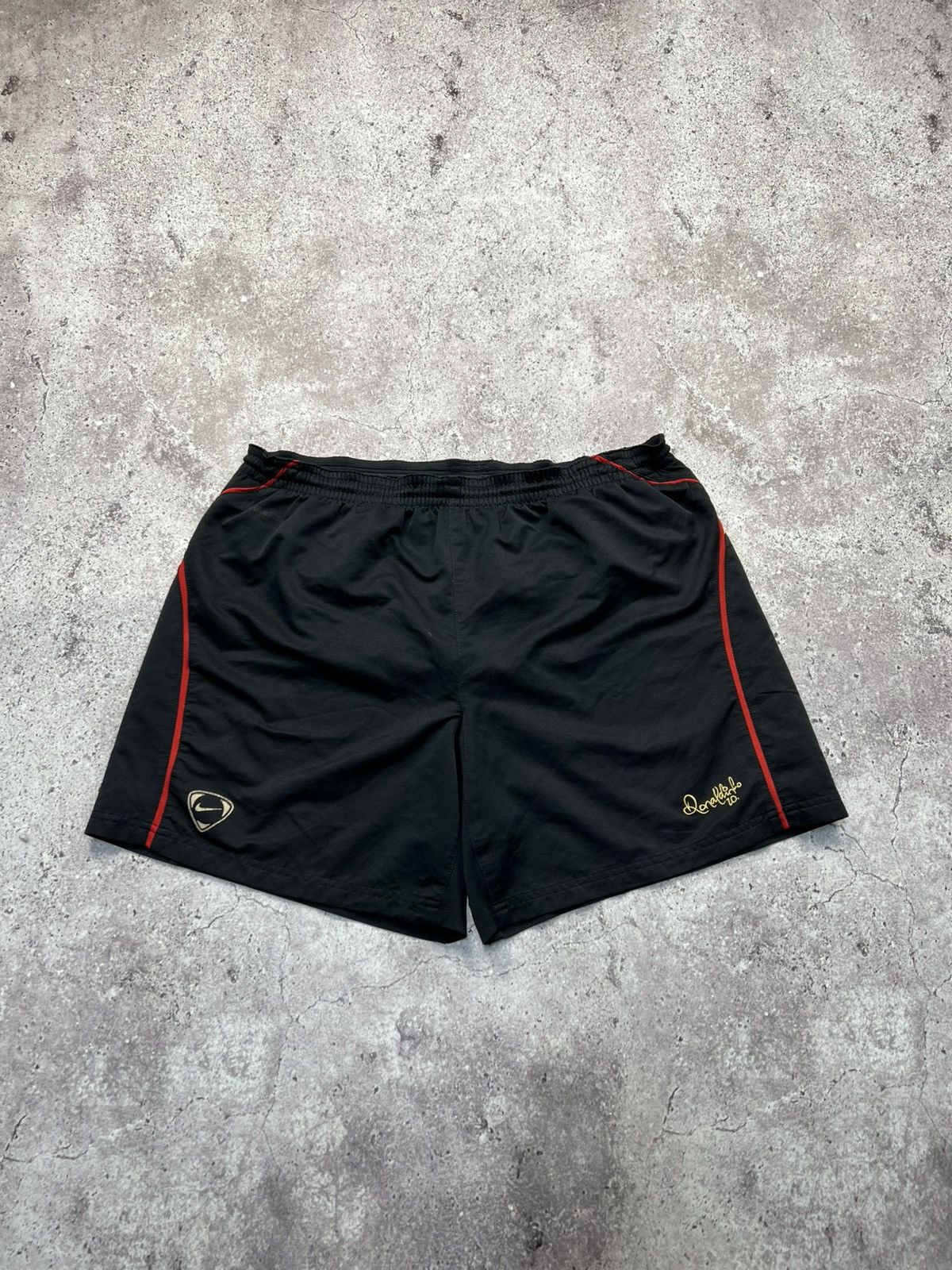 Nike Vintage Y2k Nike Ronaldinho 10 Shorts Football Soccer Hype Size US 34 / EU 50 - 1 Thumbnail