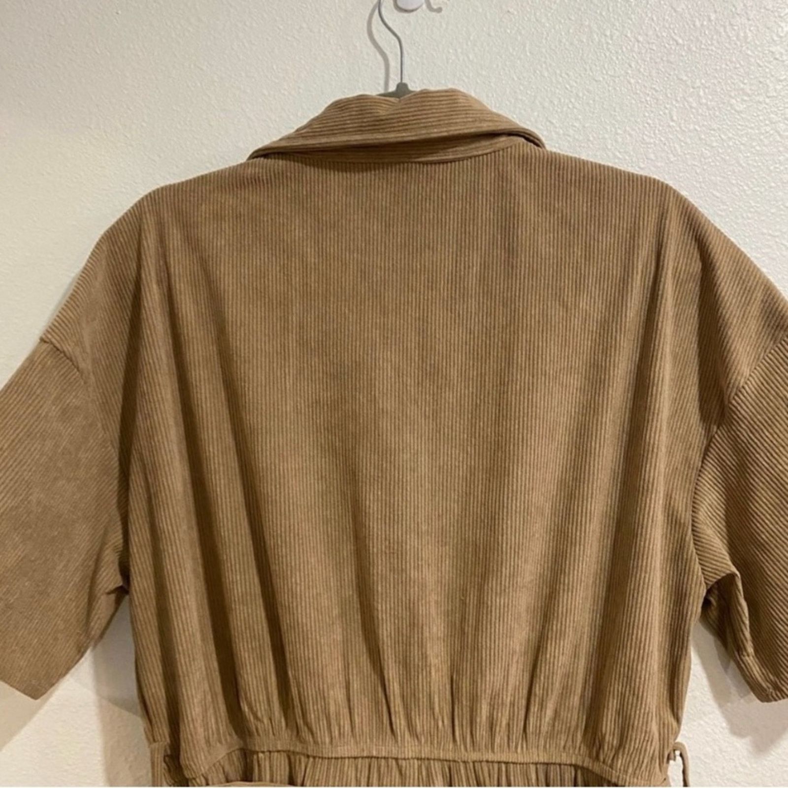 Shein Trendy Shein Tan Utility Jumpsuit Short Sleeve Belted Size 34" / US 12 / IT 48 - 7 Thumbnail
