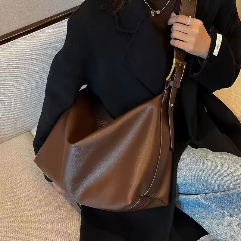 Designer Design Shoulder Capacity Vintage Style PU Leather Bag Size ONE SIZE - 1 Thumbnail