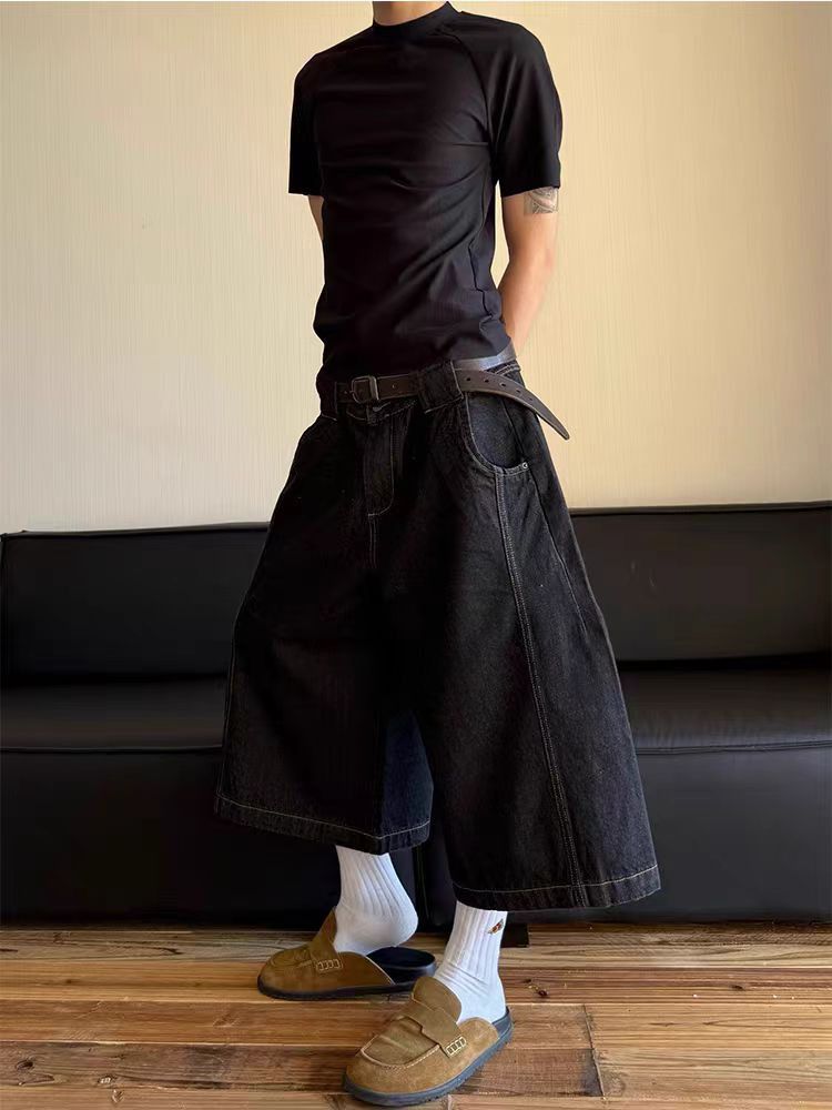 Jean Black loose-fitting wide-leg denim shorts Size US 32 / EU 48 - 3 Thumbnail