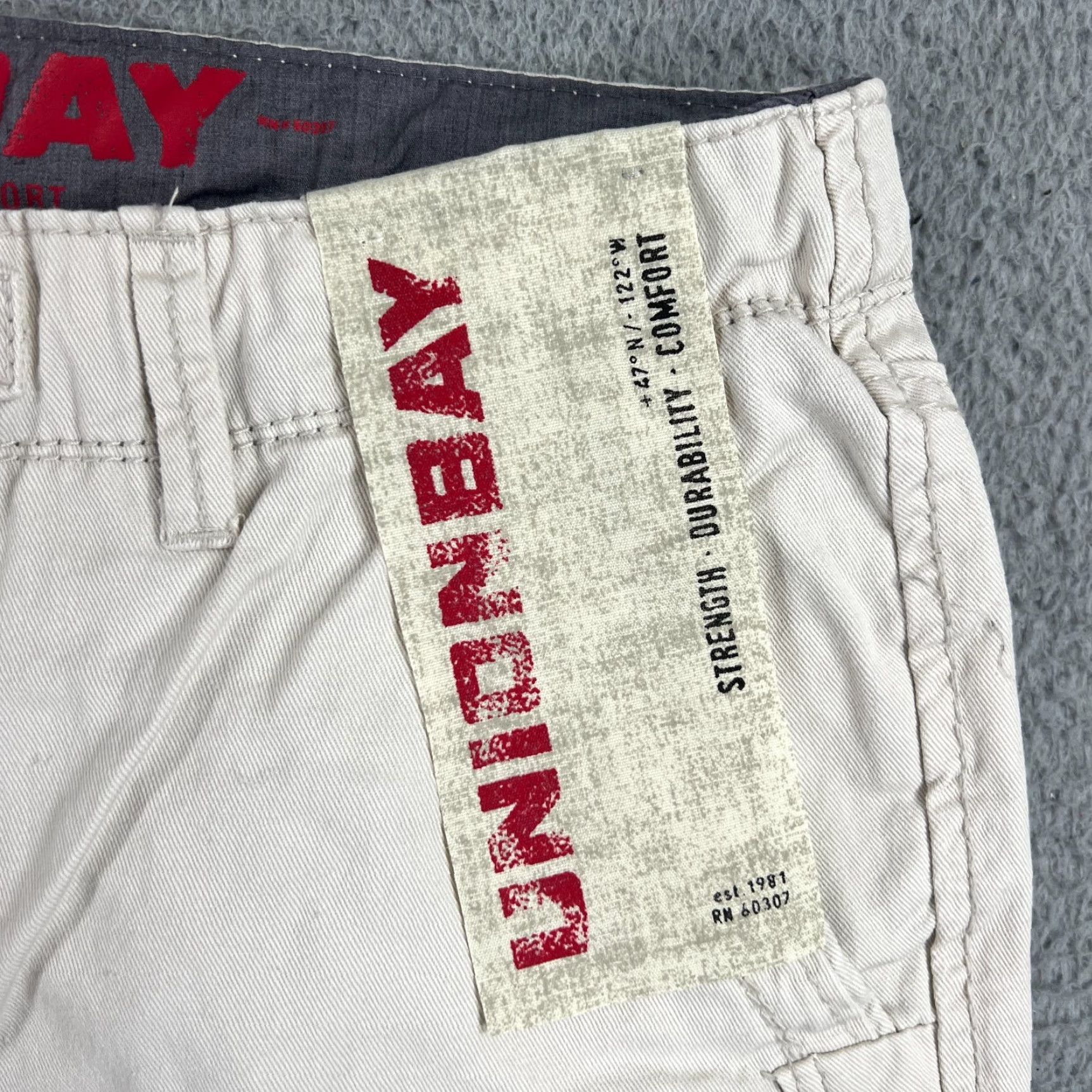 Vintage VINTAGE UNIONBAY Cargo Shorts Mens 34 Khaki Baggy 11in Inseam White Ivory Cotton cargo Pocket Y2K 90s Grunge Outdoor Summer Spring Mens Size US 34 / EU 50 - 6 Thumbnail