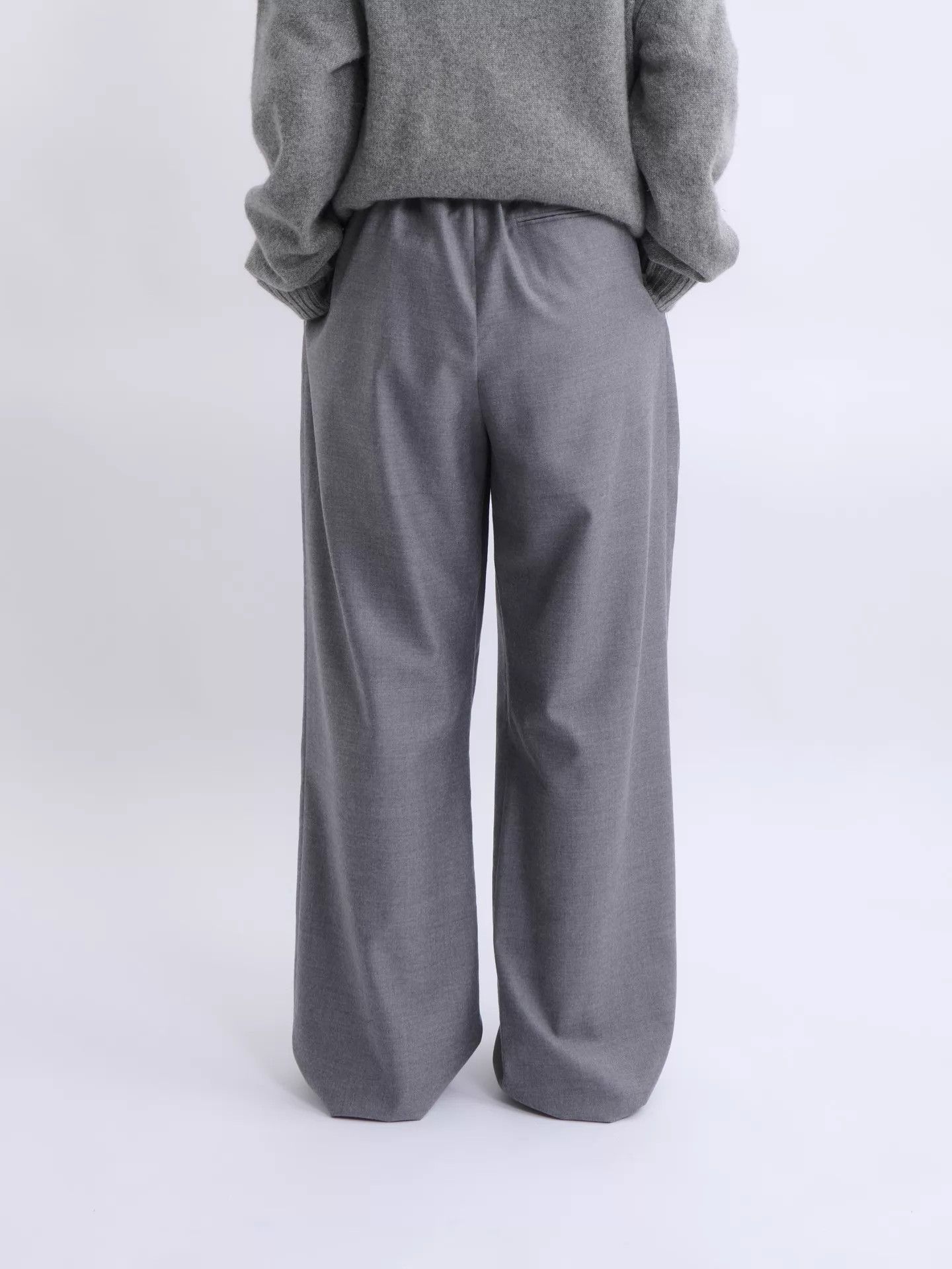 The Row THE ROW Gray Drawstring Wool Straight-Leg Pants M Size 27" / US 4 / IT 40 - 4 Thumbnail