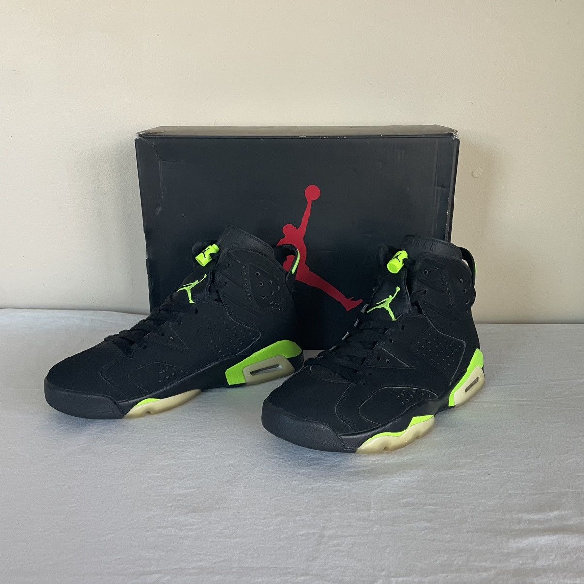 Jordan Brand × Nike Nike Air Jordan 6 Retro Electric Green Mens US Size 8 Size US 8 / EU 41 - 5 Thumbnail