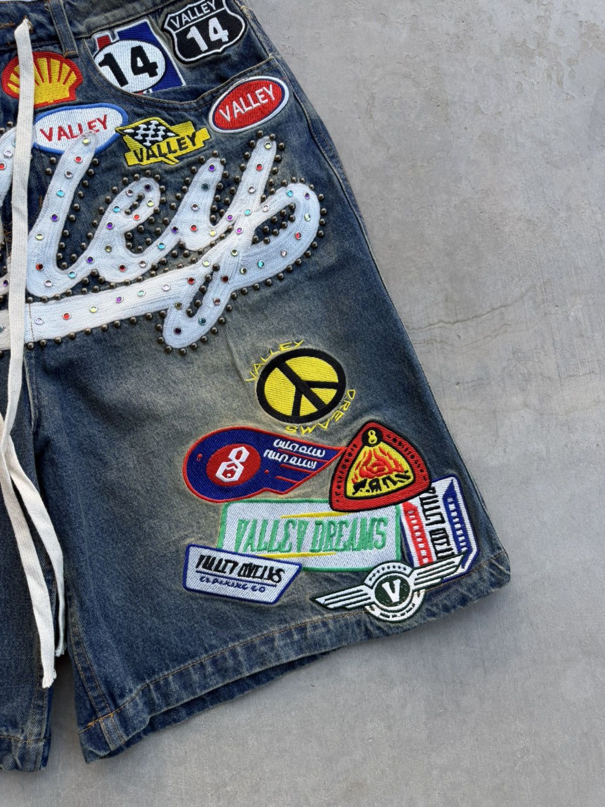 Vale Vale Forever 1980s Patchwork Jorts – Mid Wash 40 New Size US 40 / EU 56 - 4 Thumbnail