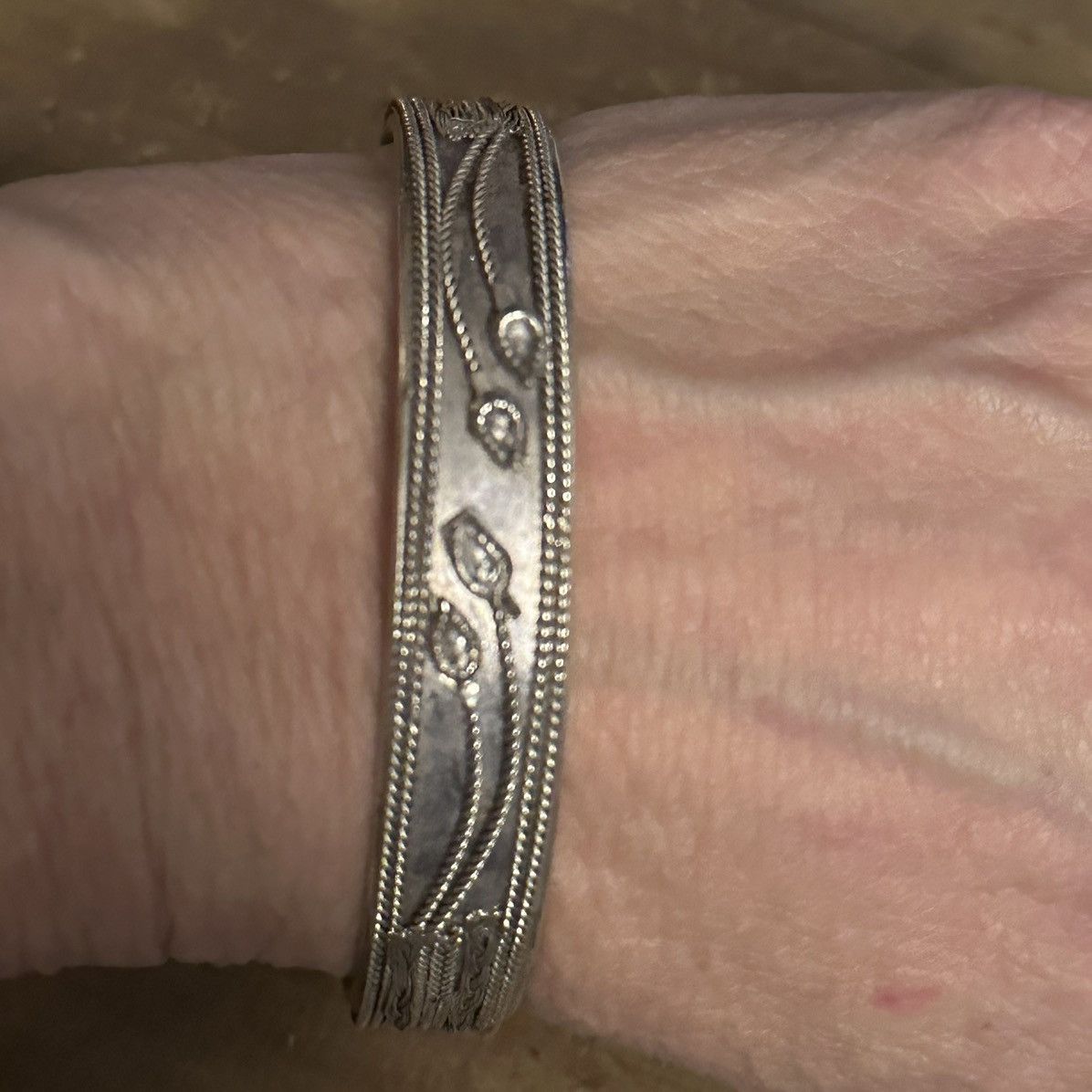 Vintage Vintage silver intricate design bangle bracelet Size ONE SIZE - 3 Thumbnail
