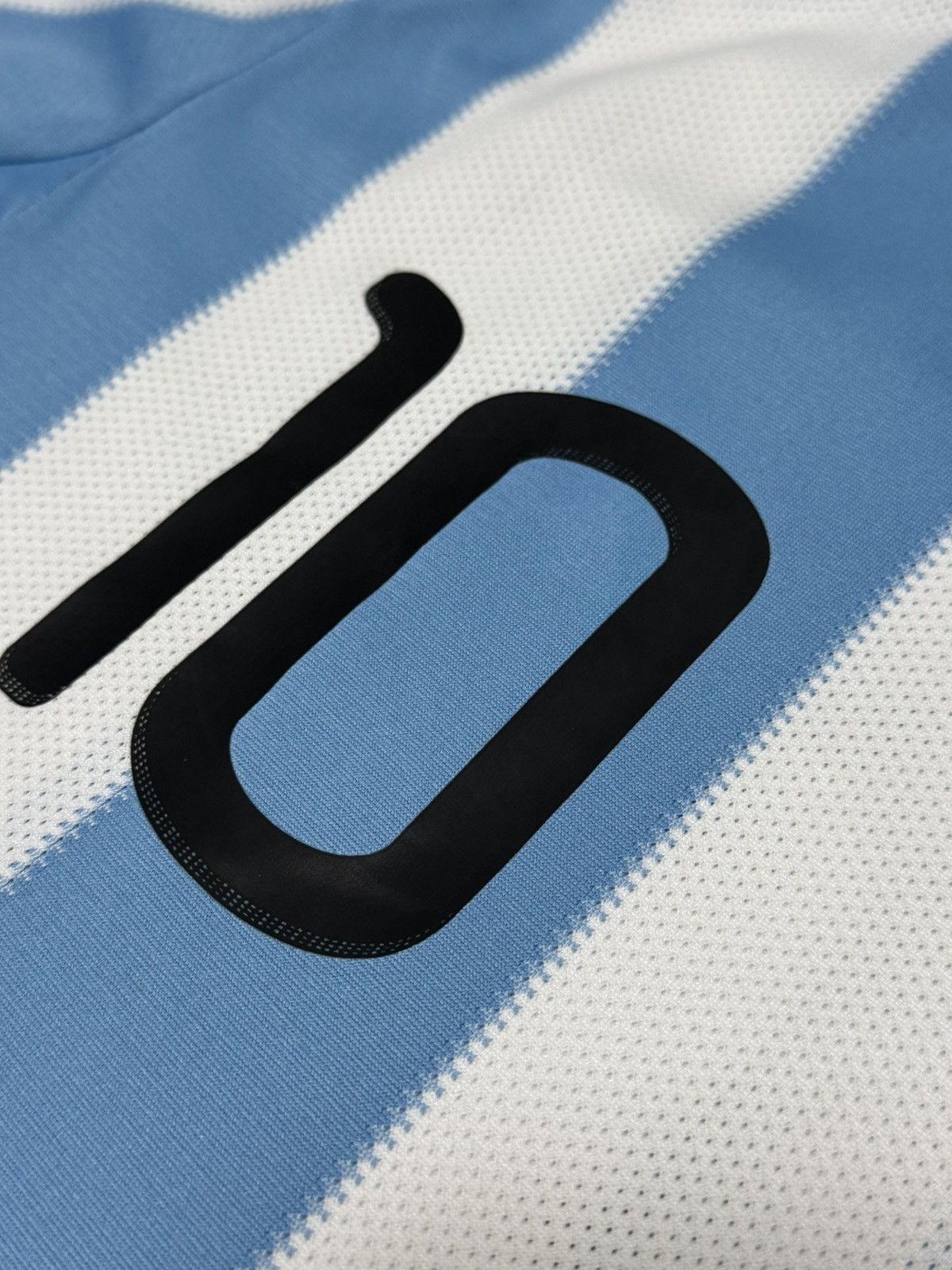Vintage Adidas Argentina Lionel Messi #10 2010/2011 Soccer Jersey Size US M / EU 48-50 / 2 - 9 Thumbnail