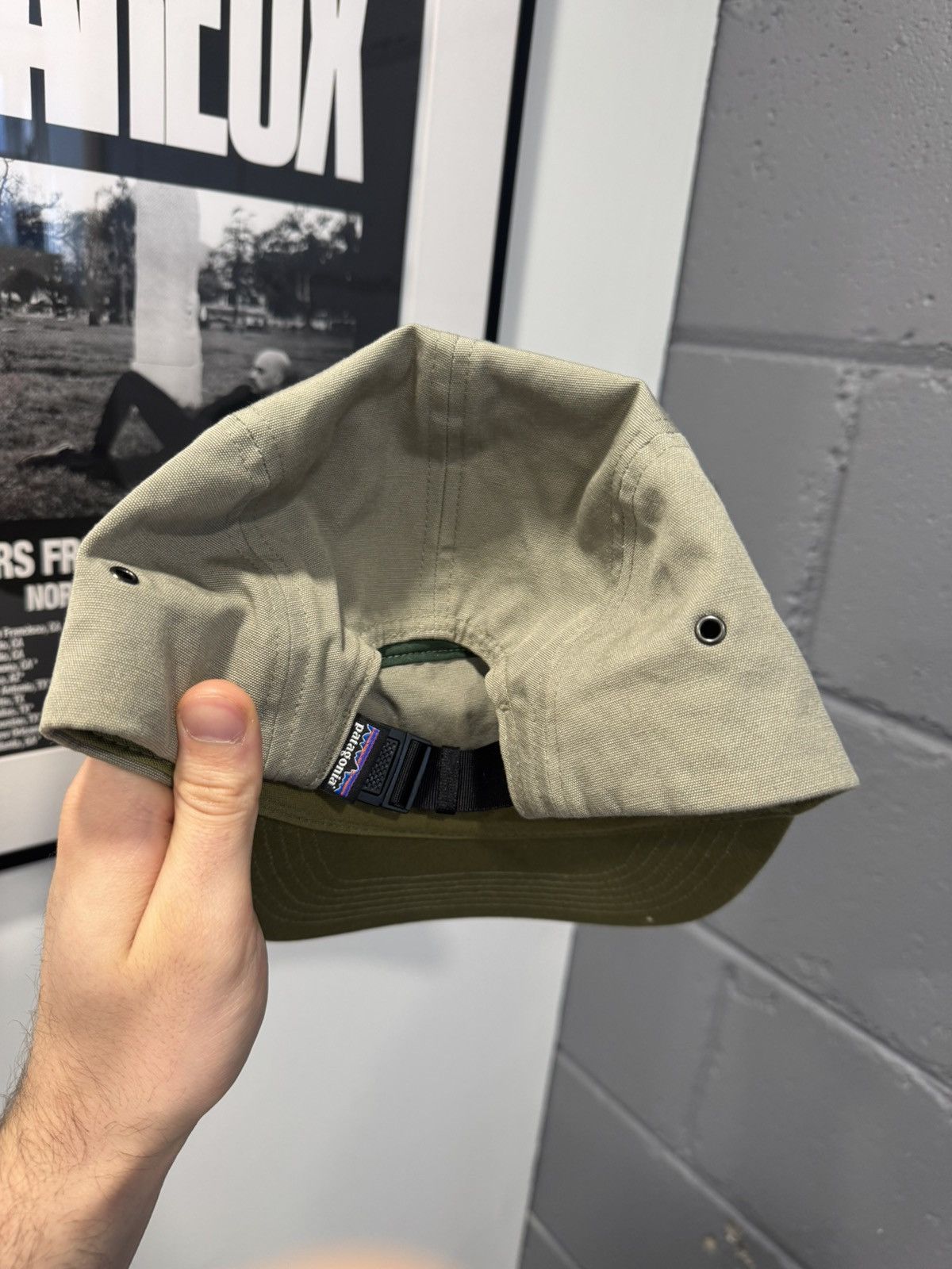Patagonia Patagonia kahki/ green 5 Panel Strapback Hat Size ONE SIZE - 3 Thumbnail
