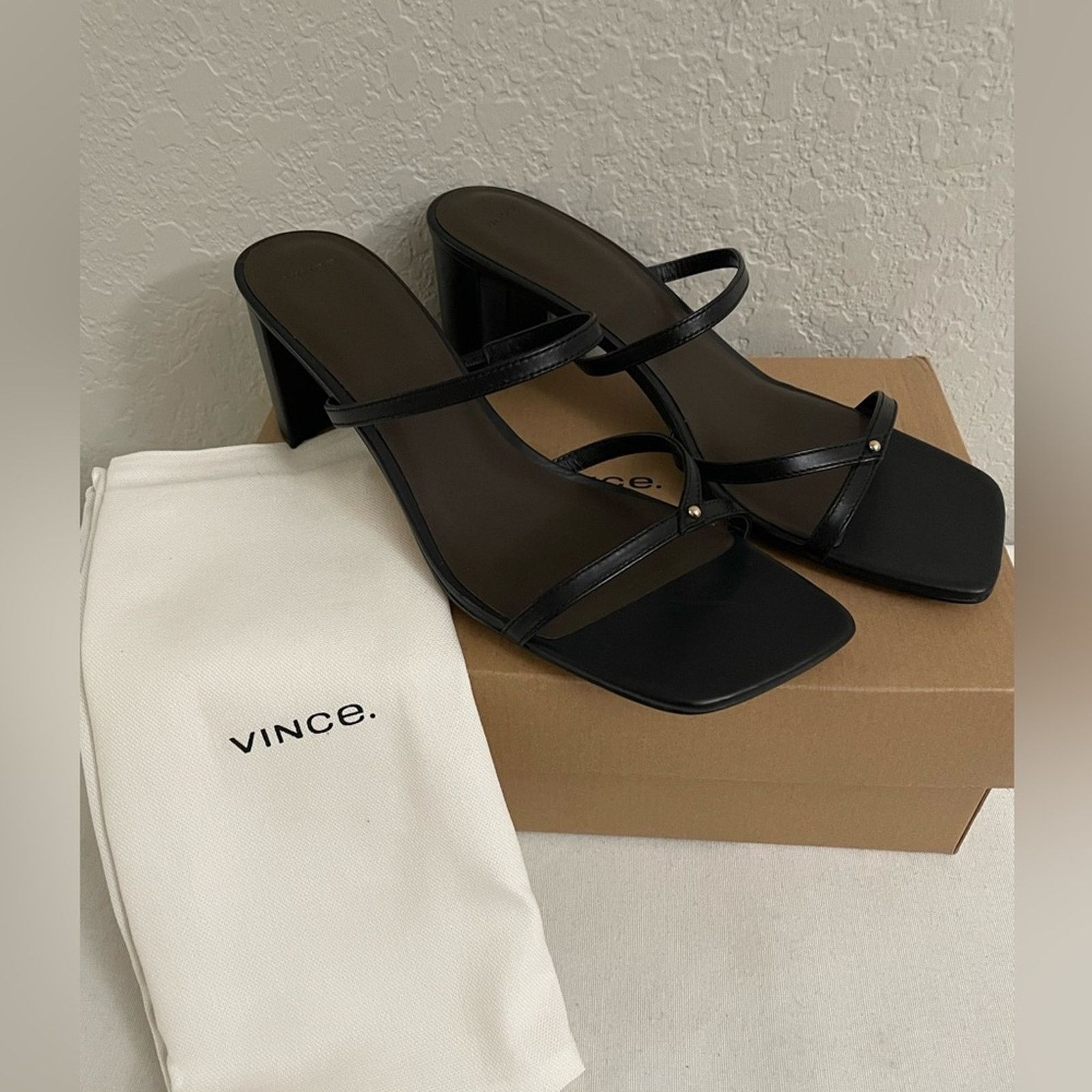 Vince Vince Ona Sandals Womens Size 11M Black Leather Size US 11 / IT 41 - 1 Thumbnail