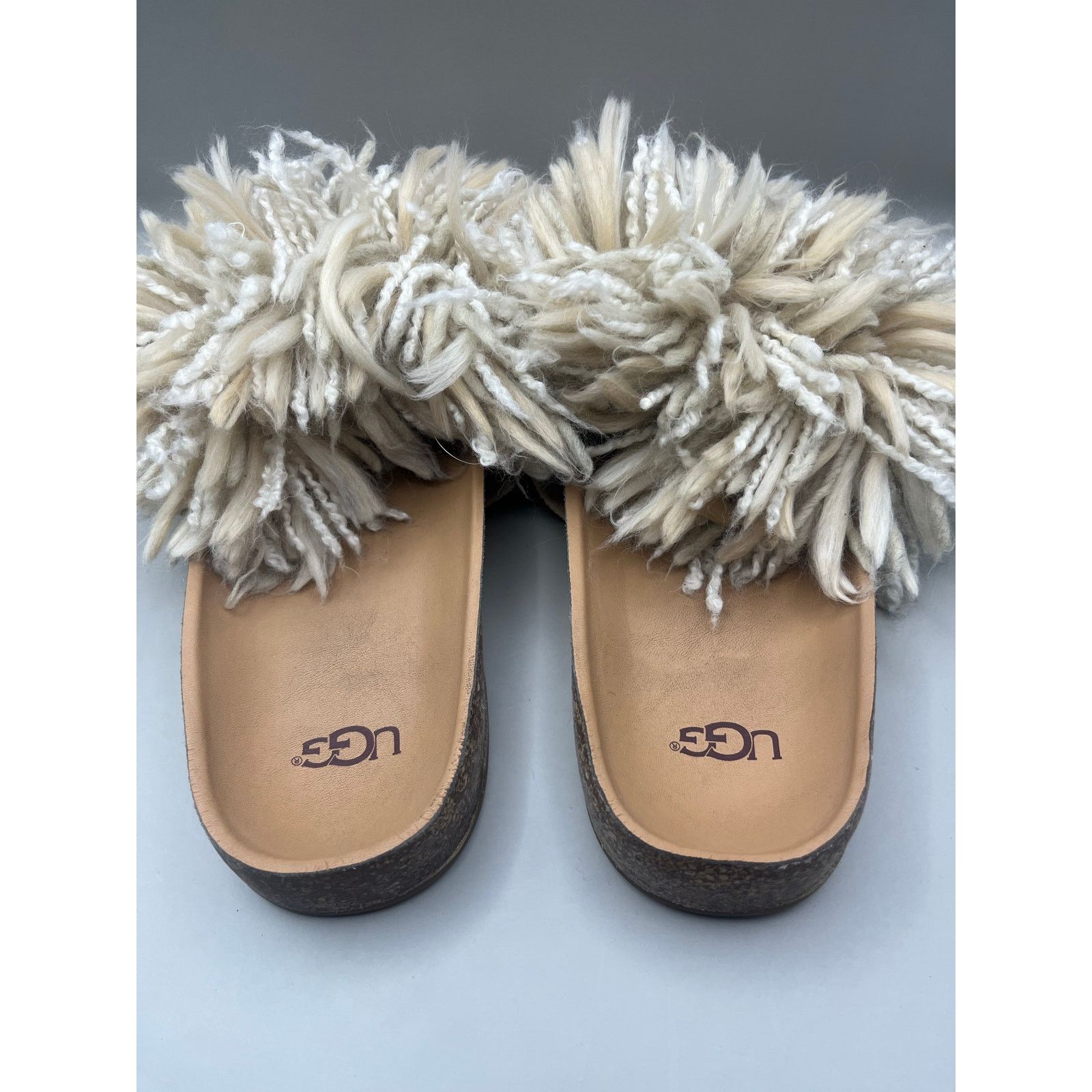 Ugg UGG Cindy Soft Ochre Sandals Flip Flops Womens Size 7.5 USED Size US 7.5 / IT 37.5 - 4 Thumbnail