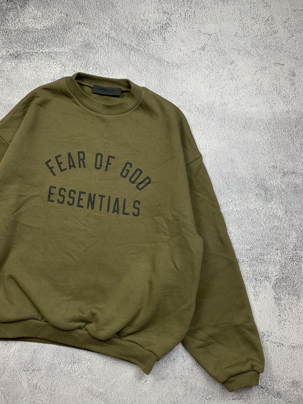 Fear of God Essentials Fear of God Olive Crewneck 1977 Sweatshirt M Size US M / EU 48-50 / 2 - 3 Thumbnail