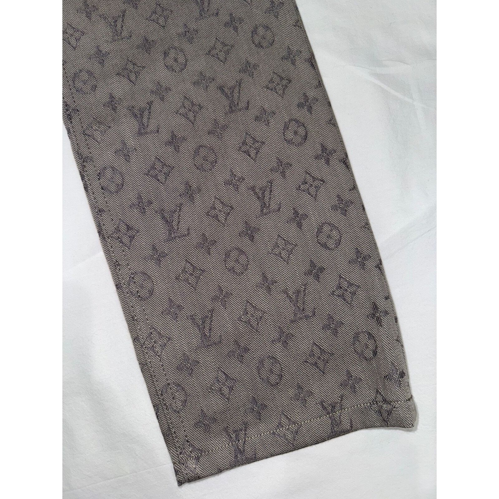 Louis Vuitton Louis Vuitton DL0 Monogram Slim Jeans All Over Logo Grey Size US 34 / EU 50 - 8 Thumbnail