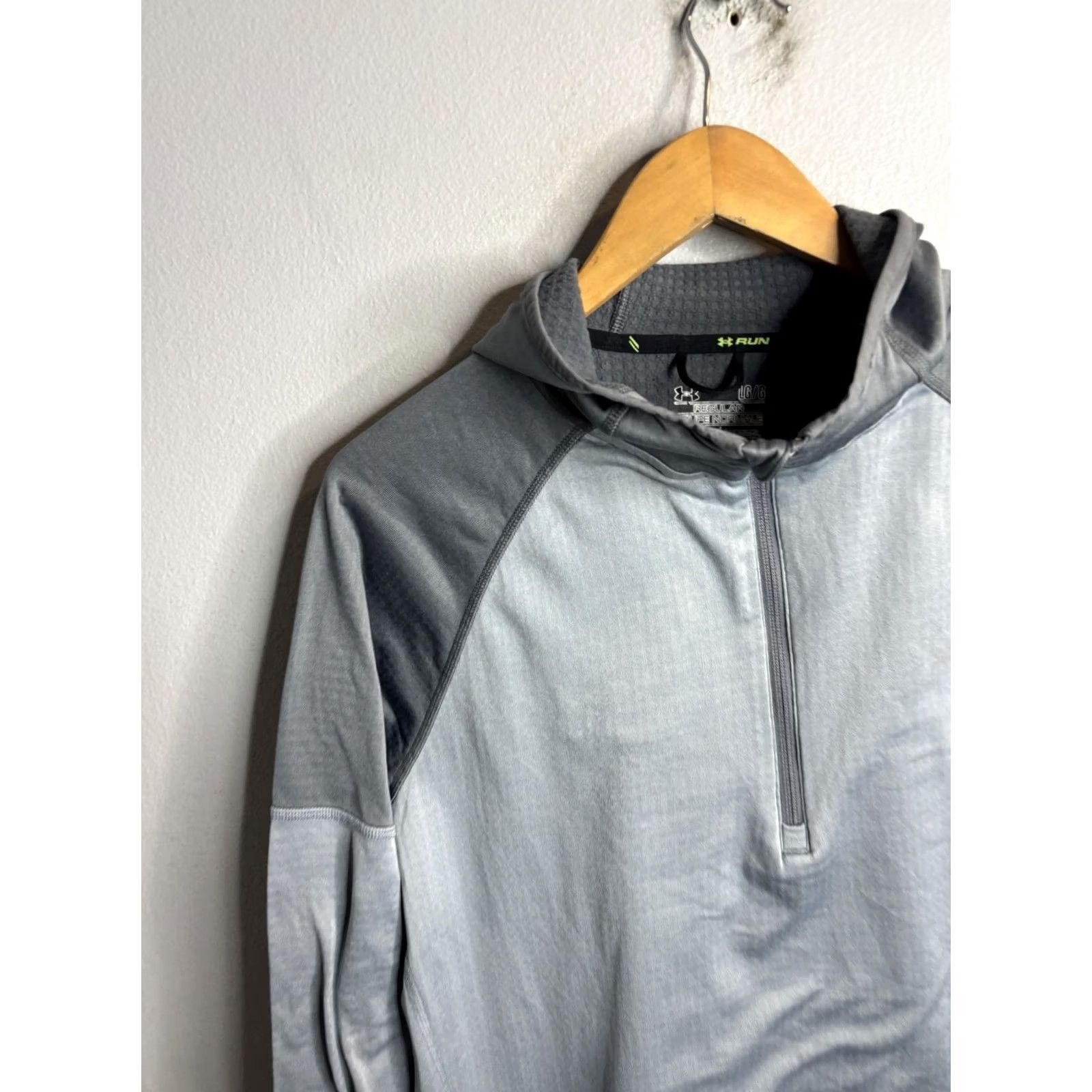 Under Armour Under Armour Hoodie Mens L Gray 1/4 Zip Run AllSeasonGear Pullover Lightweight Size US L / EU 52-54 / 3 - 2 Thumbnail