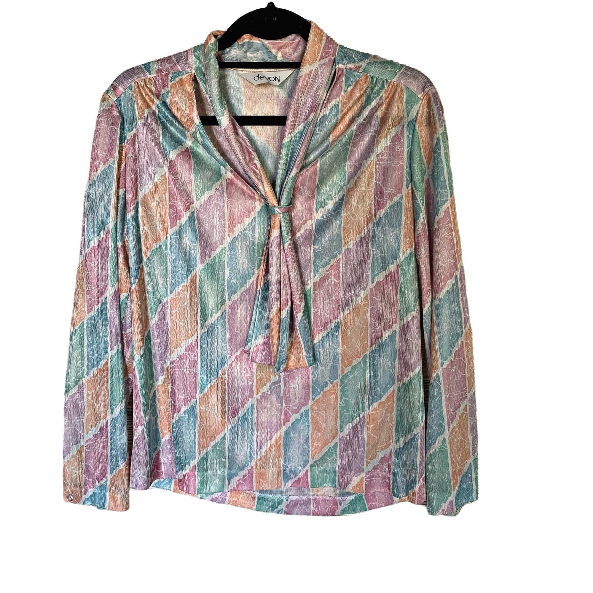 Vintage Vintage Devon Bubblegum Pastel Goth Tie Neck Blouse M Size M / US 6-8 / IT 42-44 - 1 Thumbnail