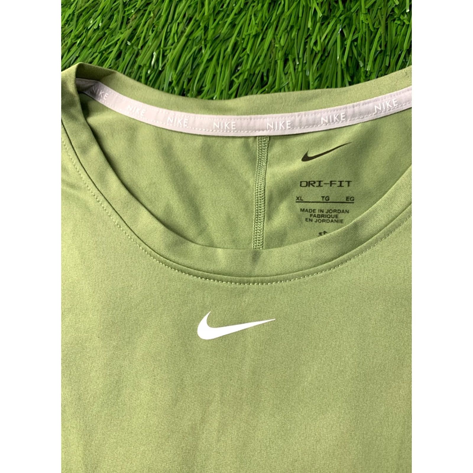 Nike NIKE Training Dri-FIT 2022 ORIGINAL RUN Shirt Jersey Tee XL Women Olive Long Sleeve Solid Run Womens Size XL / US 12-14 / IT 48-50 - 3 Thumbnail