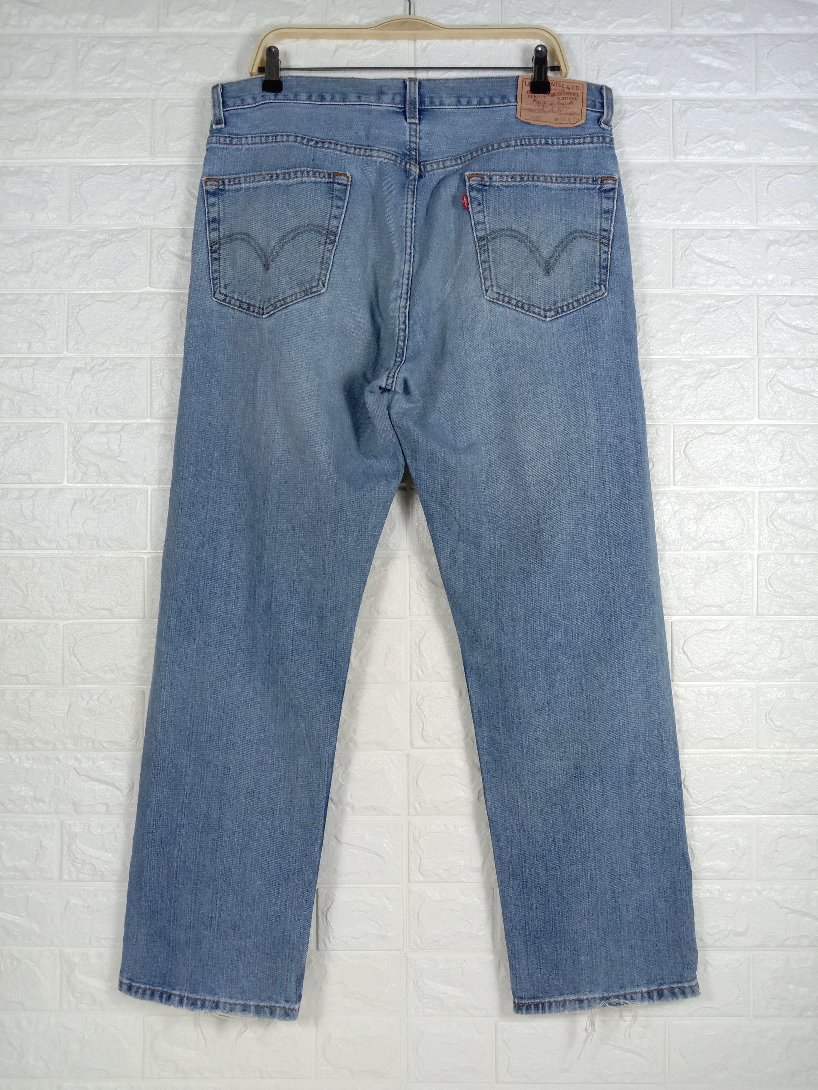 Levi's Vintage Levi's 505 Jeans Regular Fit Distressed Denim Size US 36 / EU 52 - 5 Thumbnail