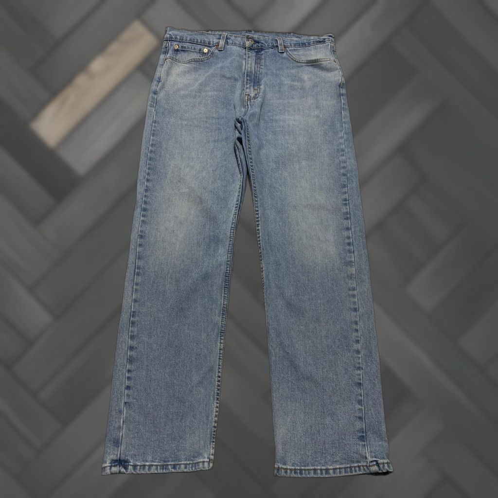 Levi's Levi's Jeans Mens 38x32 Light Wash Blue Straight Leg Denim 5-Pocket Zip Fly Size US 38 / EU 54 - 1 Thumbnail