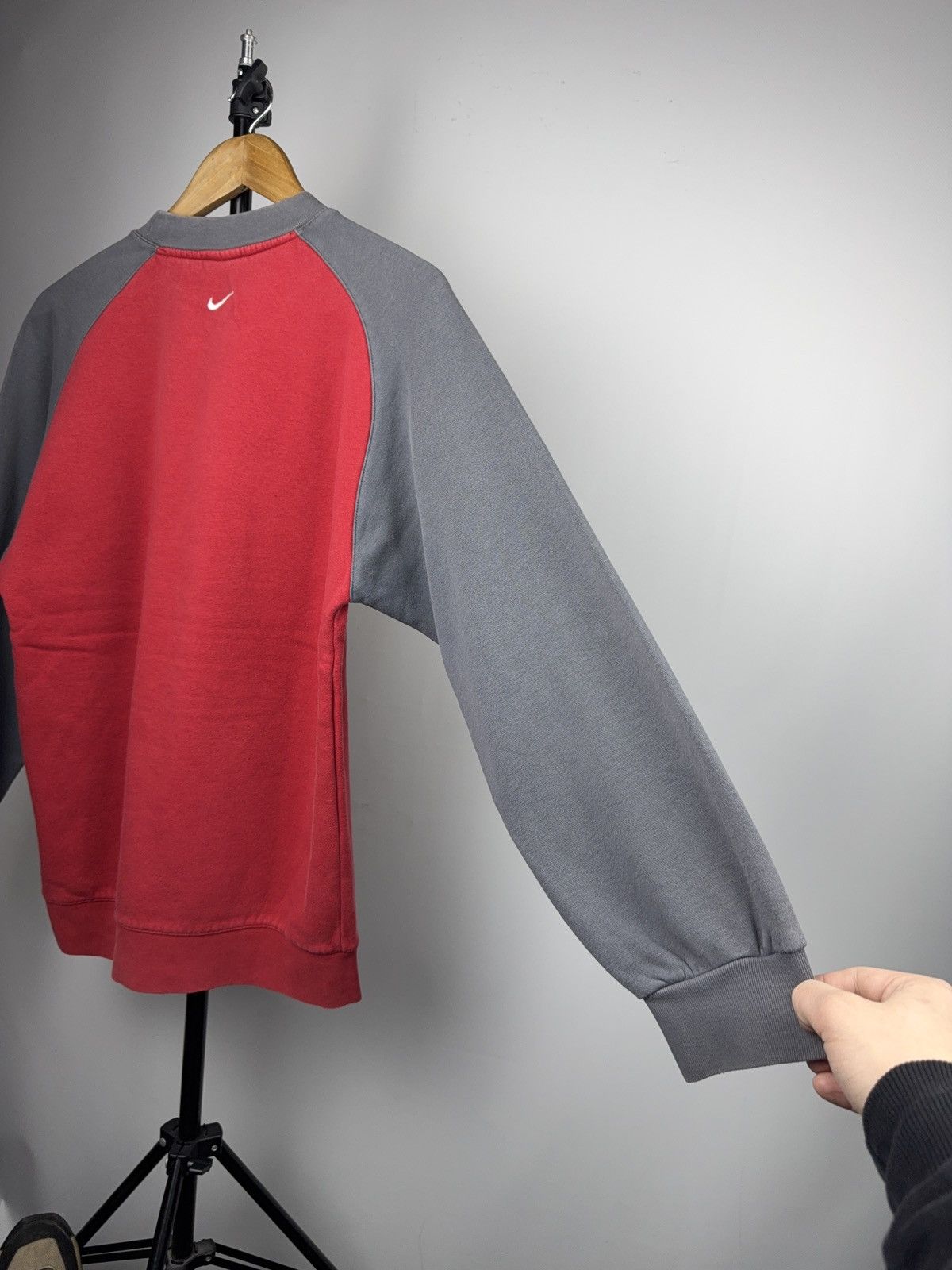 Nike ❤️‍🔥 Nike Vintage Faded Raglan Embroidered Crewneck Sweatshirt Size US S / EU 44-46 / 1 - 13 Thumbnail