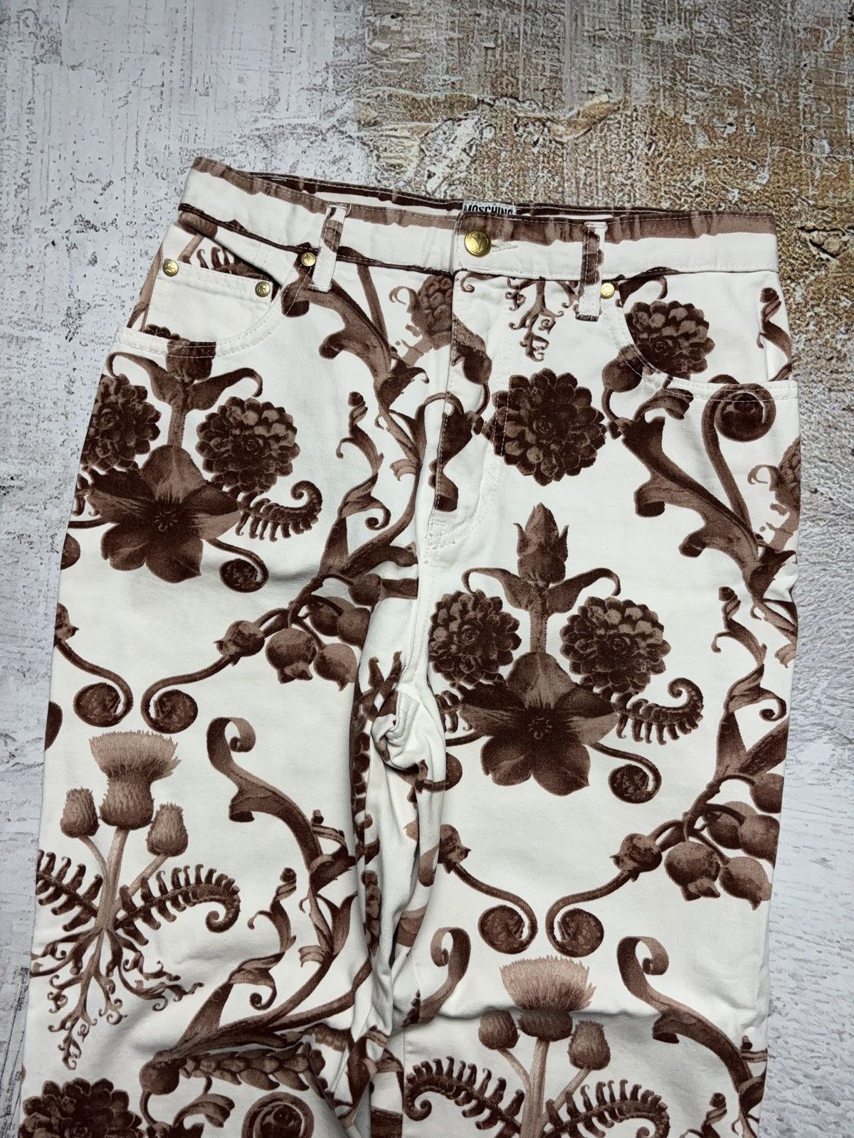 Moschino LOVE MOSCHINO PRINTED VINTAGE BAROQUE JEANS PANTS Size 30" / US 8 / IT 44 - 8 Thumbnail