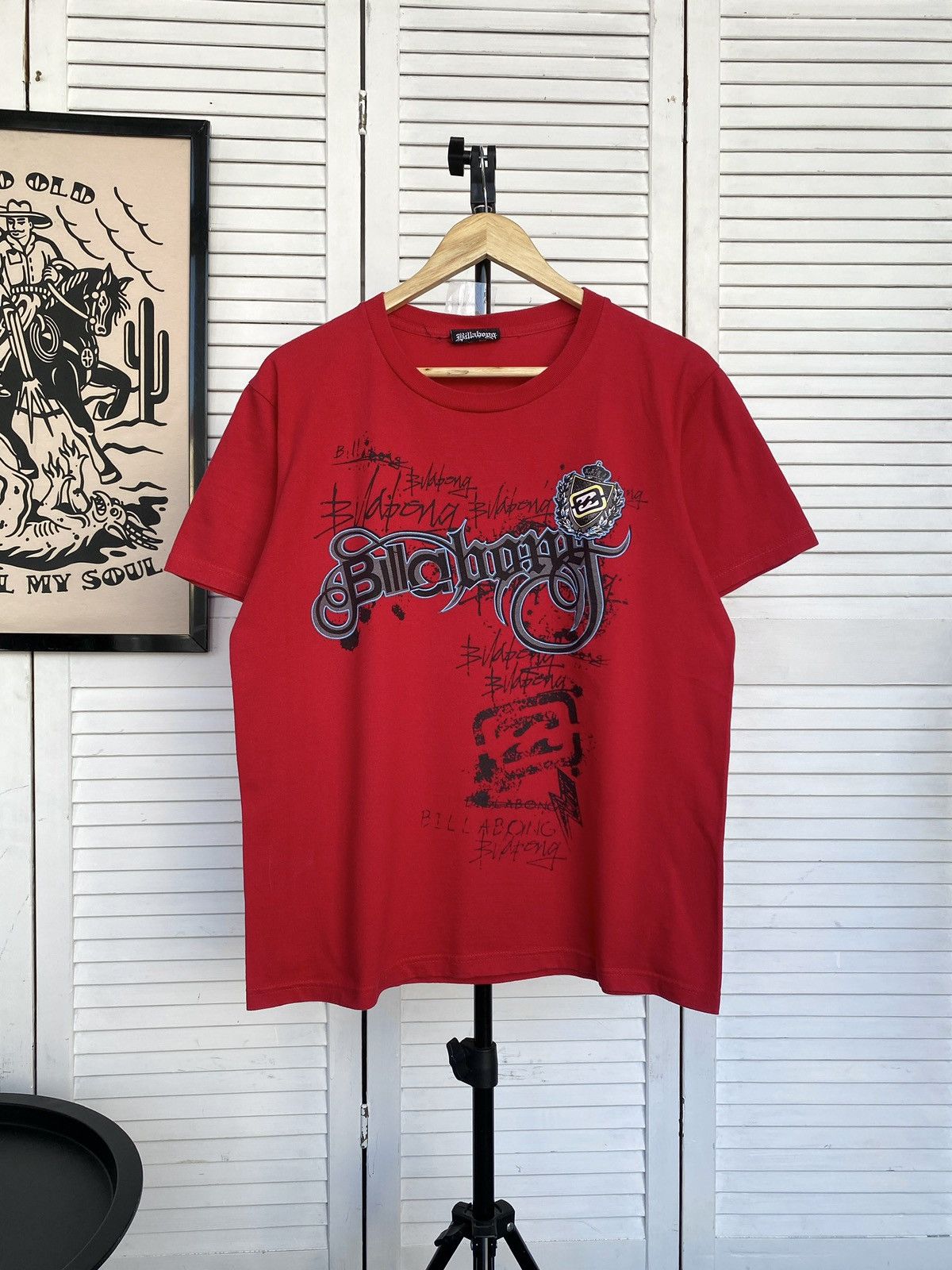 Billabong × Vintage Vintage Billabong Graffiti Logo Tee Shirt Y2K Surf Boarding Size US S / EU 44-46 / 1 - 3 Thumbnail